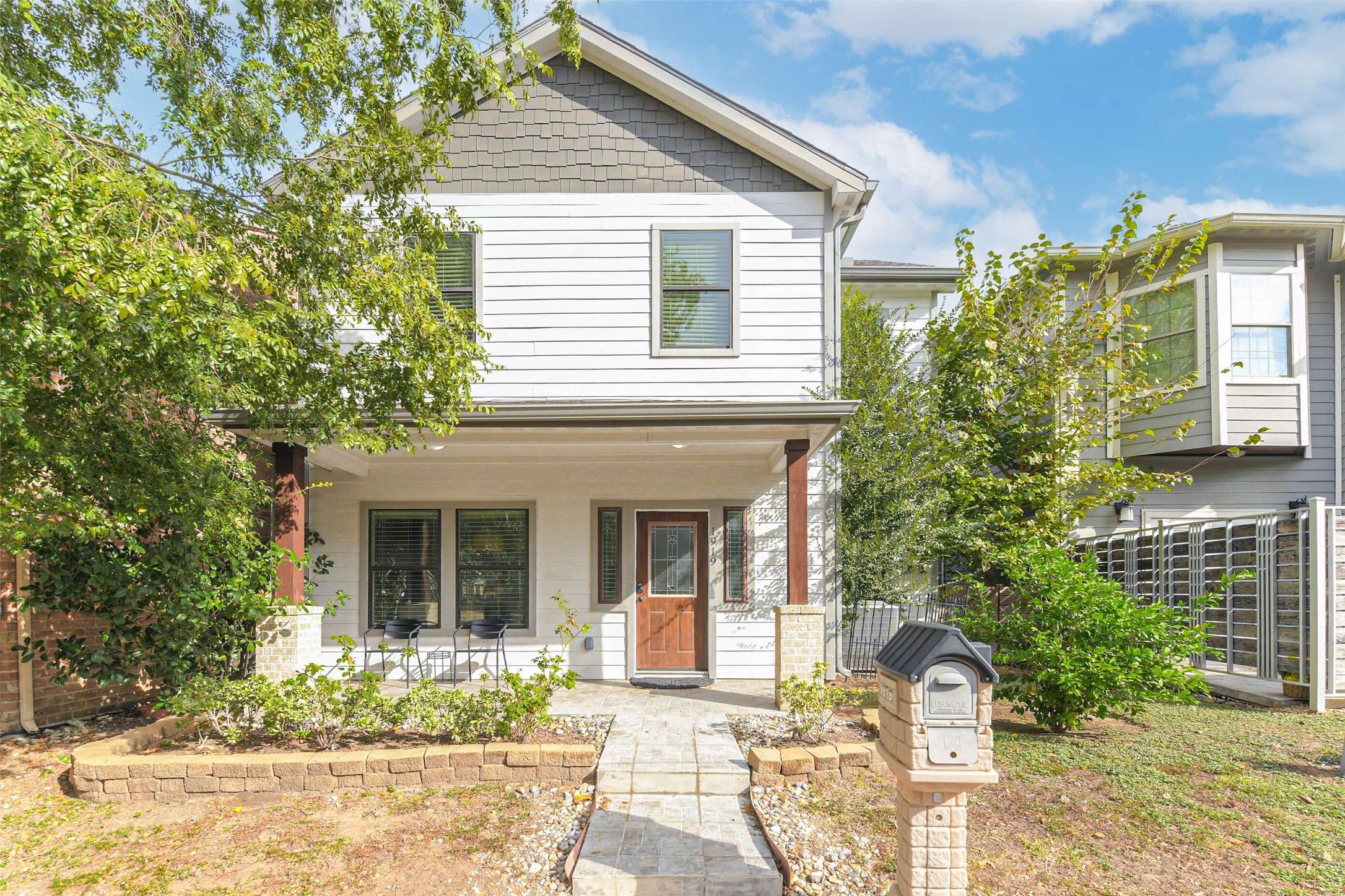 Houston, TX 77042,1919 Bittercreek DR