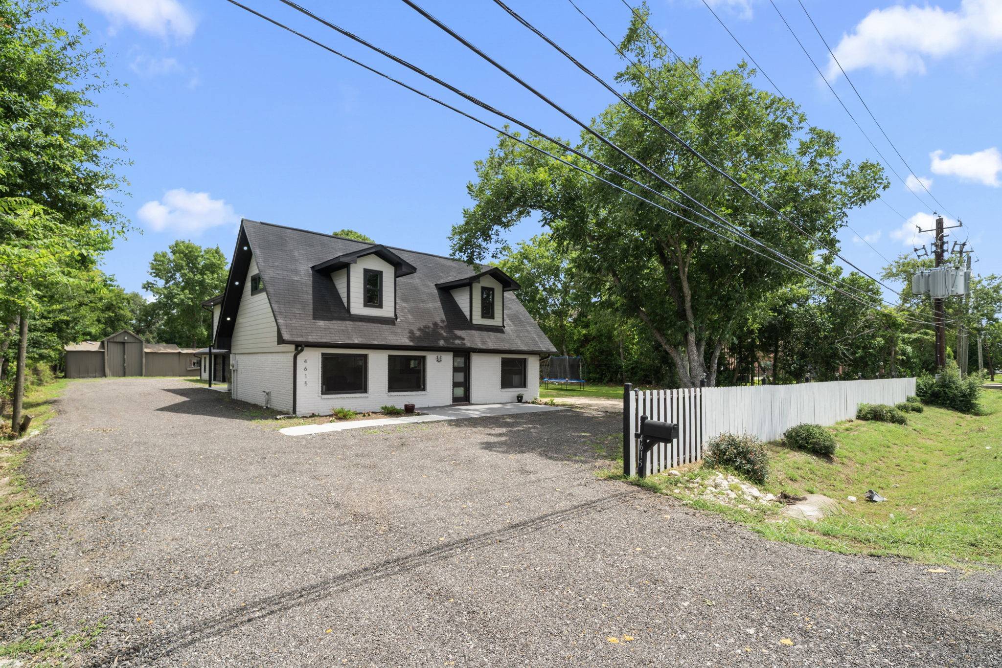 Pearland, TX 77581,4615 W Walnut ST