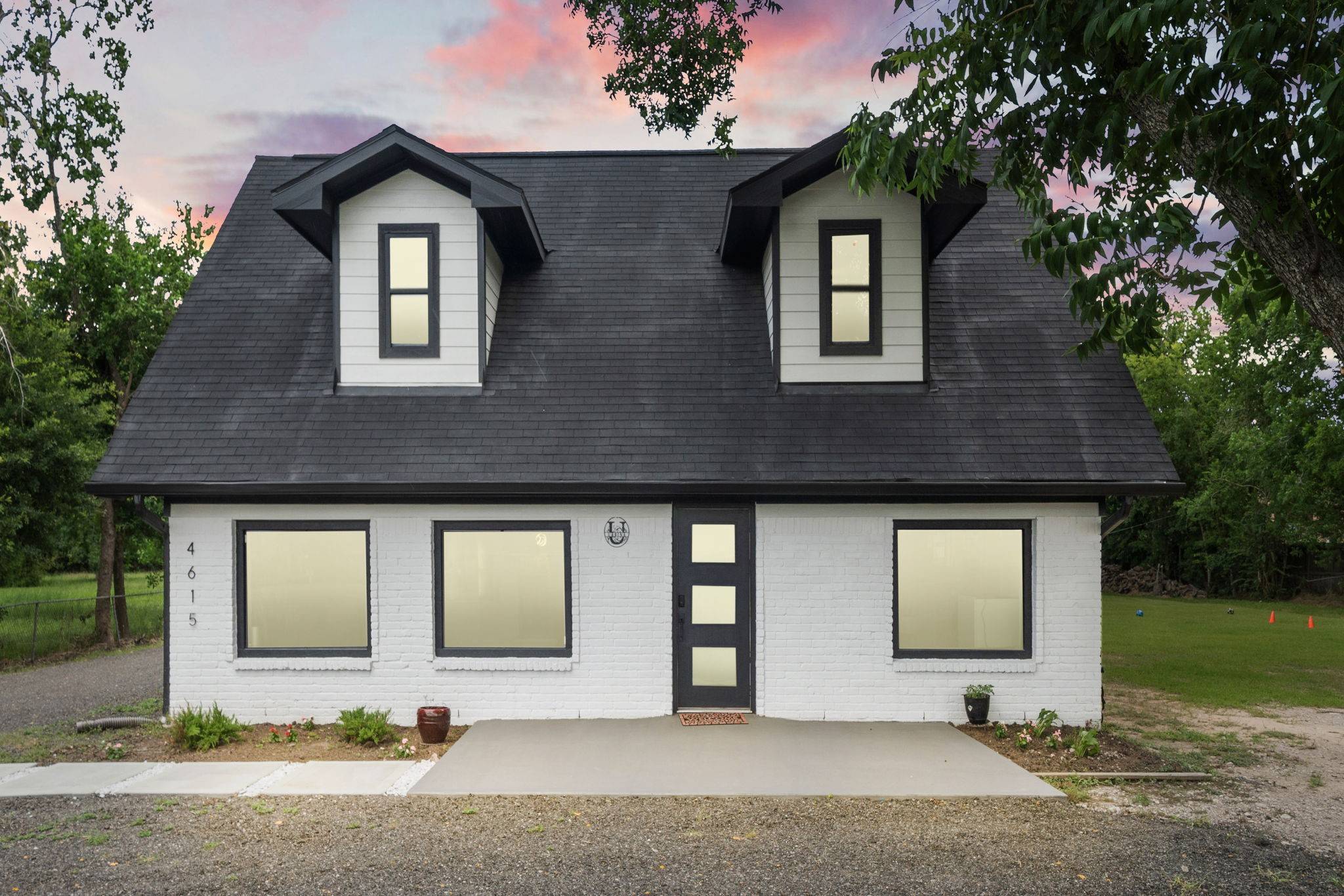 Pearland, TX 77581,4615 W Walnut ST