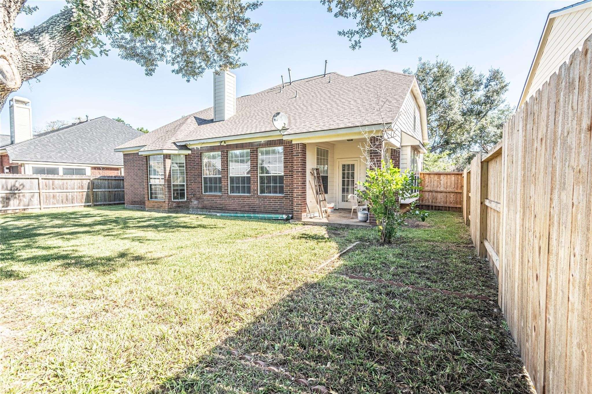 Sugar Land, TX 77479,1215 Wildewood CT