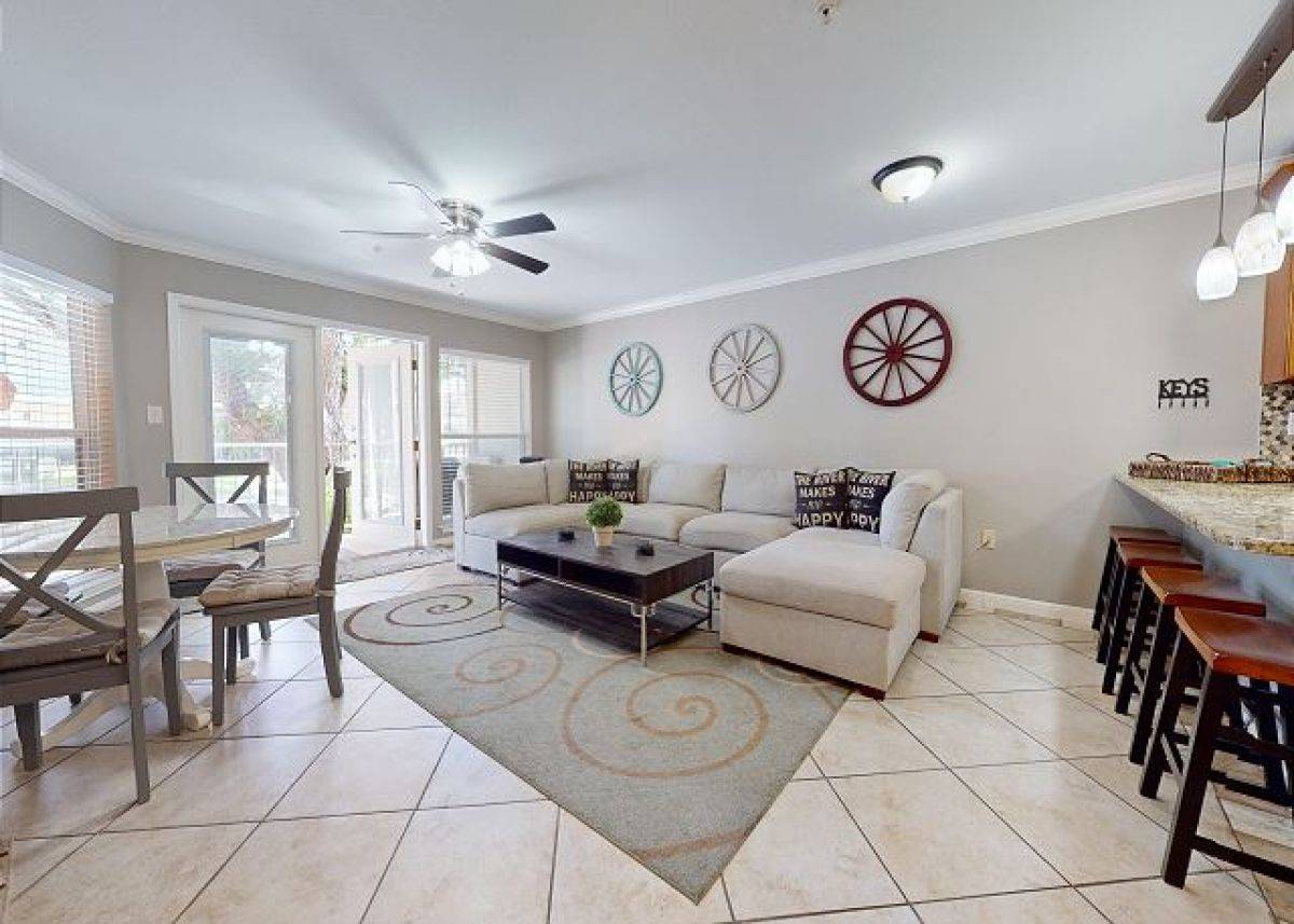 New Braunfels, TX 78130,730 E Mather ST #L101