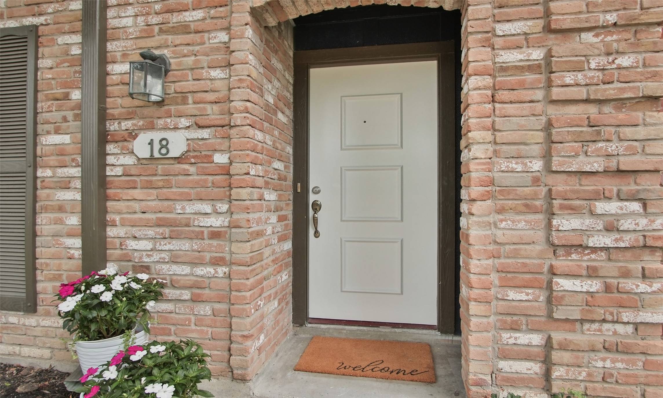 Houston, TX 77043,11002 Hammerly BLVD #18