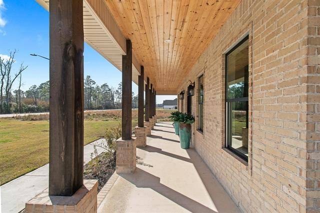 Orange, TX 77632,9472 Acadian Way