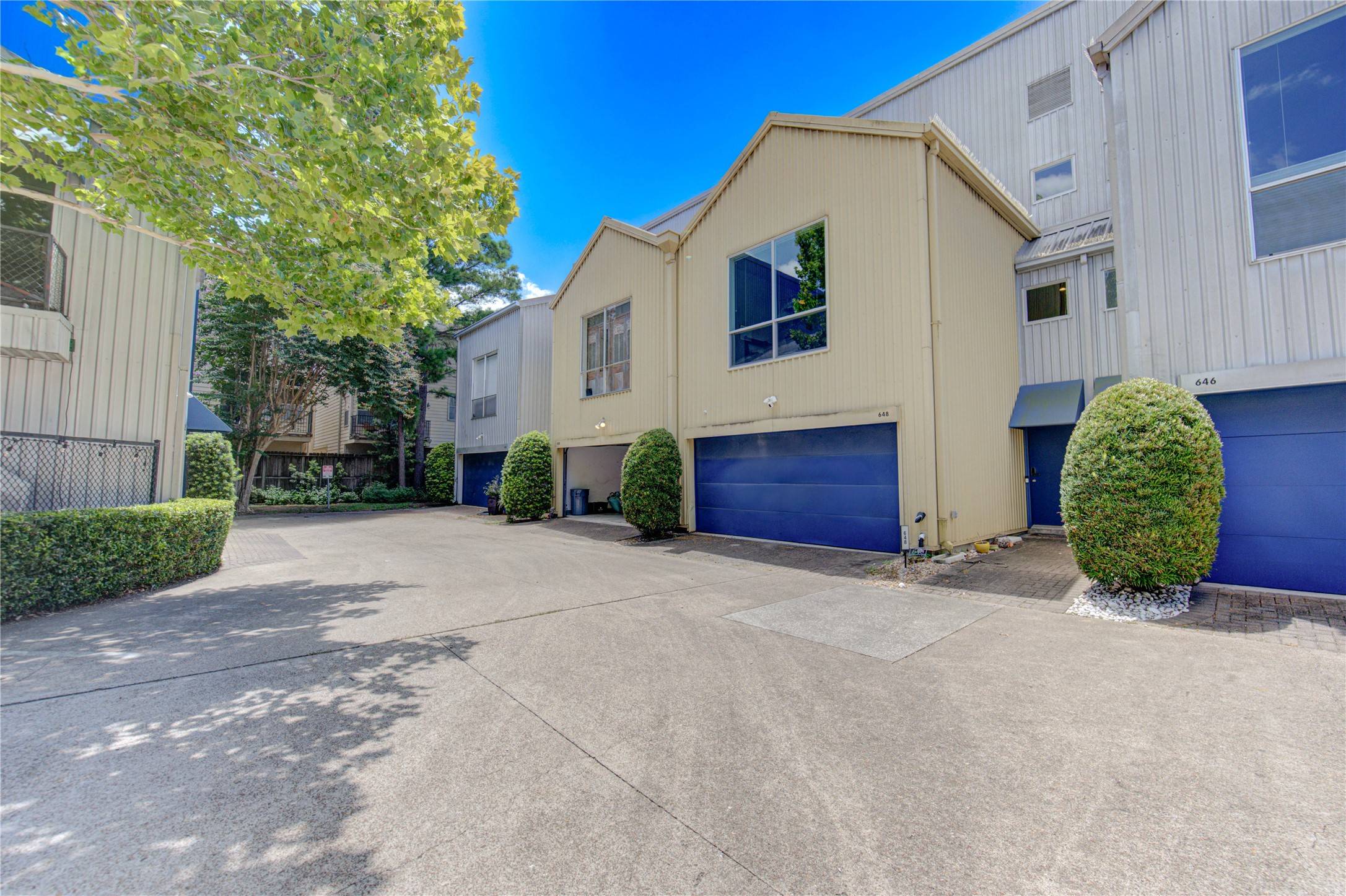 Houston, TX 77007,648 Lester ST