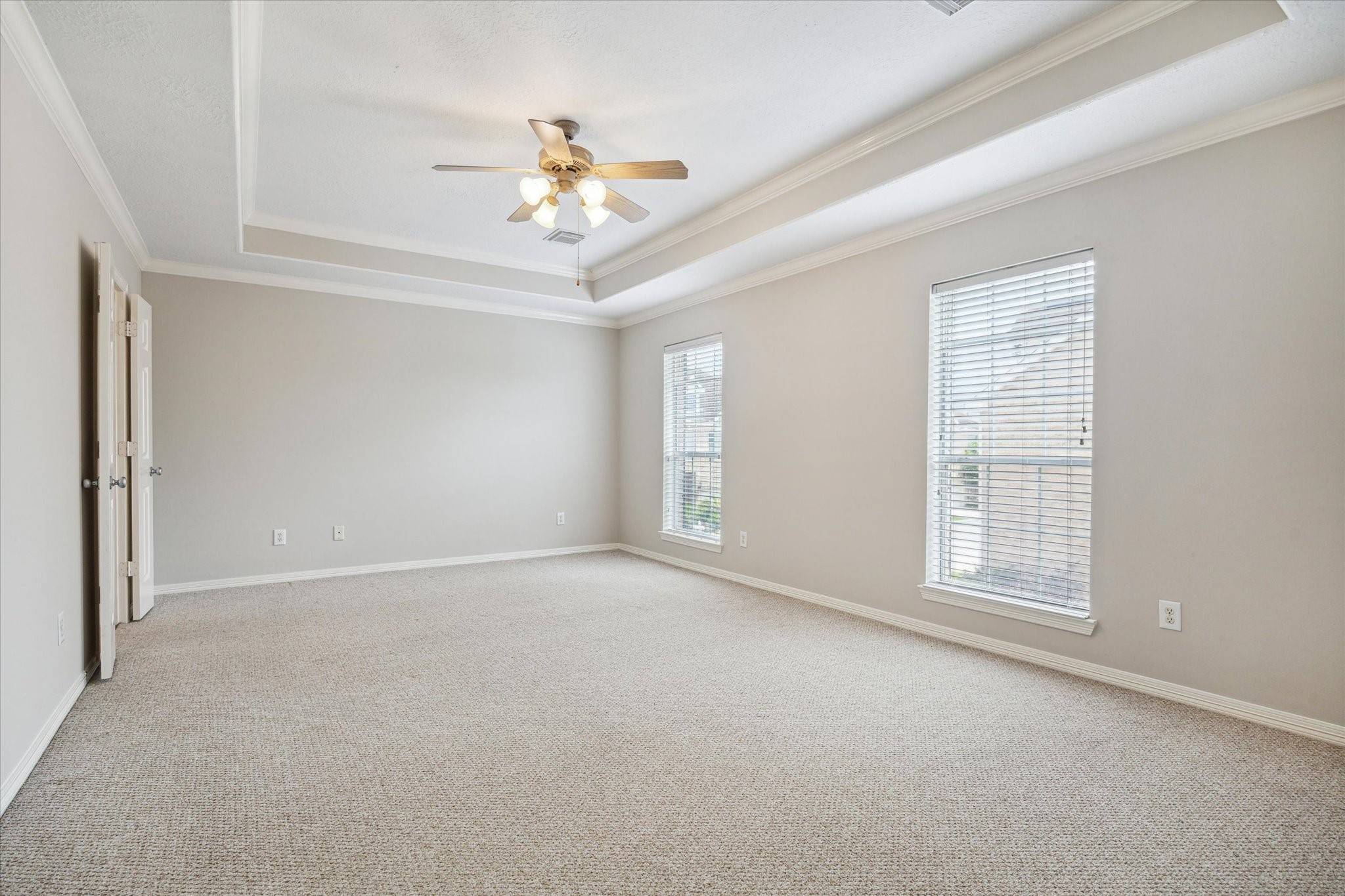 Houston, TX 77057,5738 Beverly Hills WALK