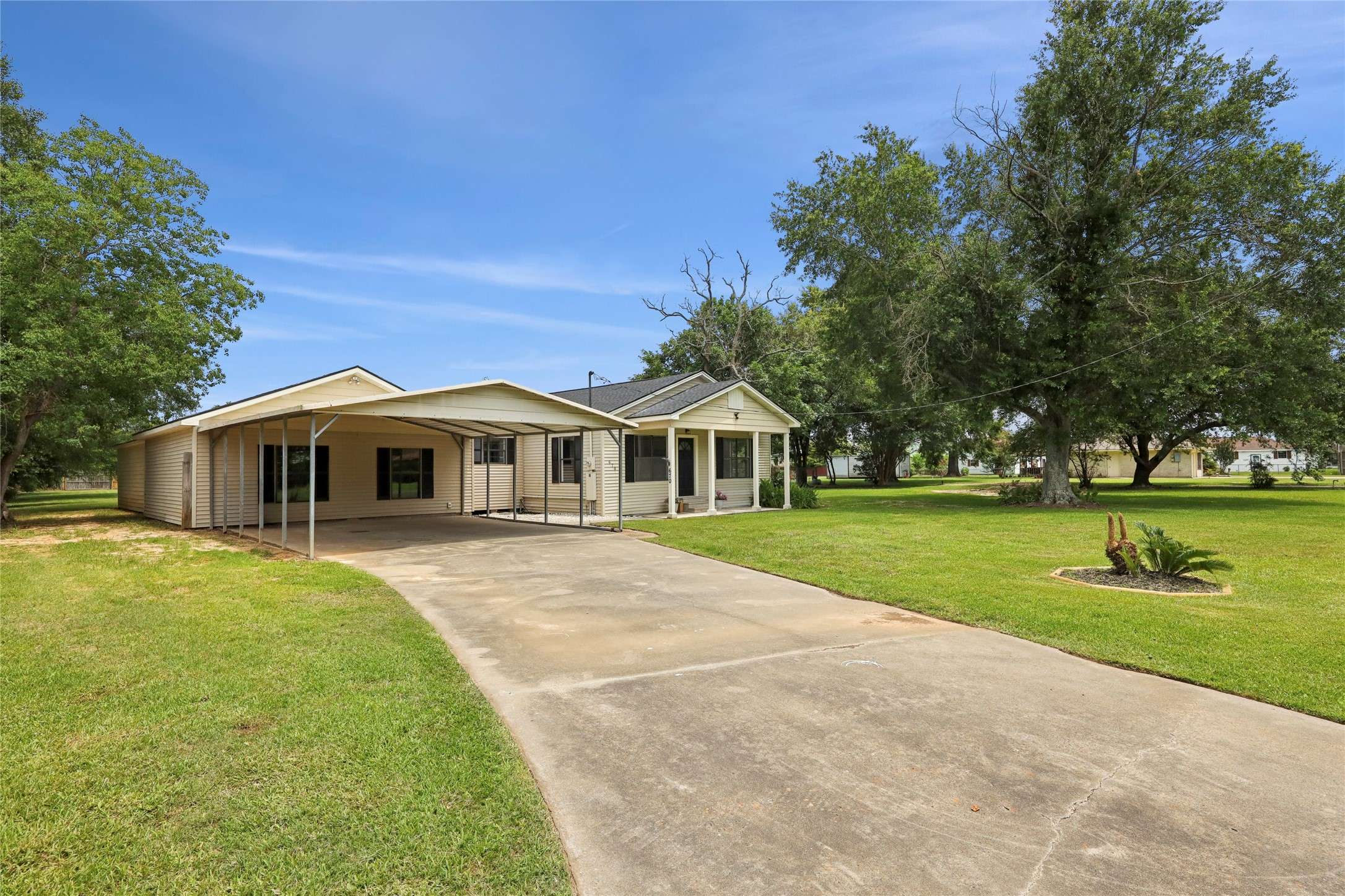 Bridge City, TX 77611,670 Middleton DR