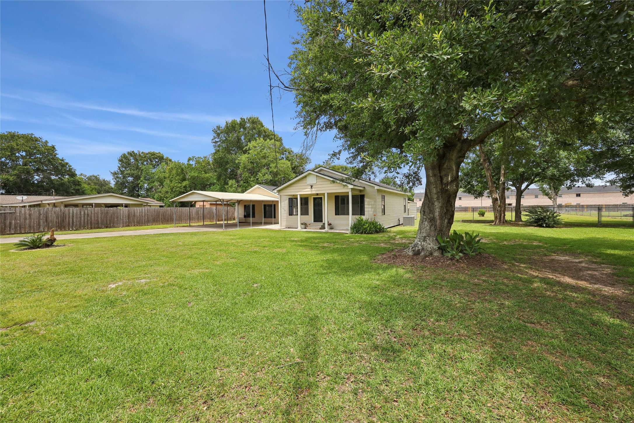 Bridge City, TX 77611,670 Middleton DR