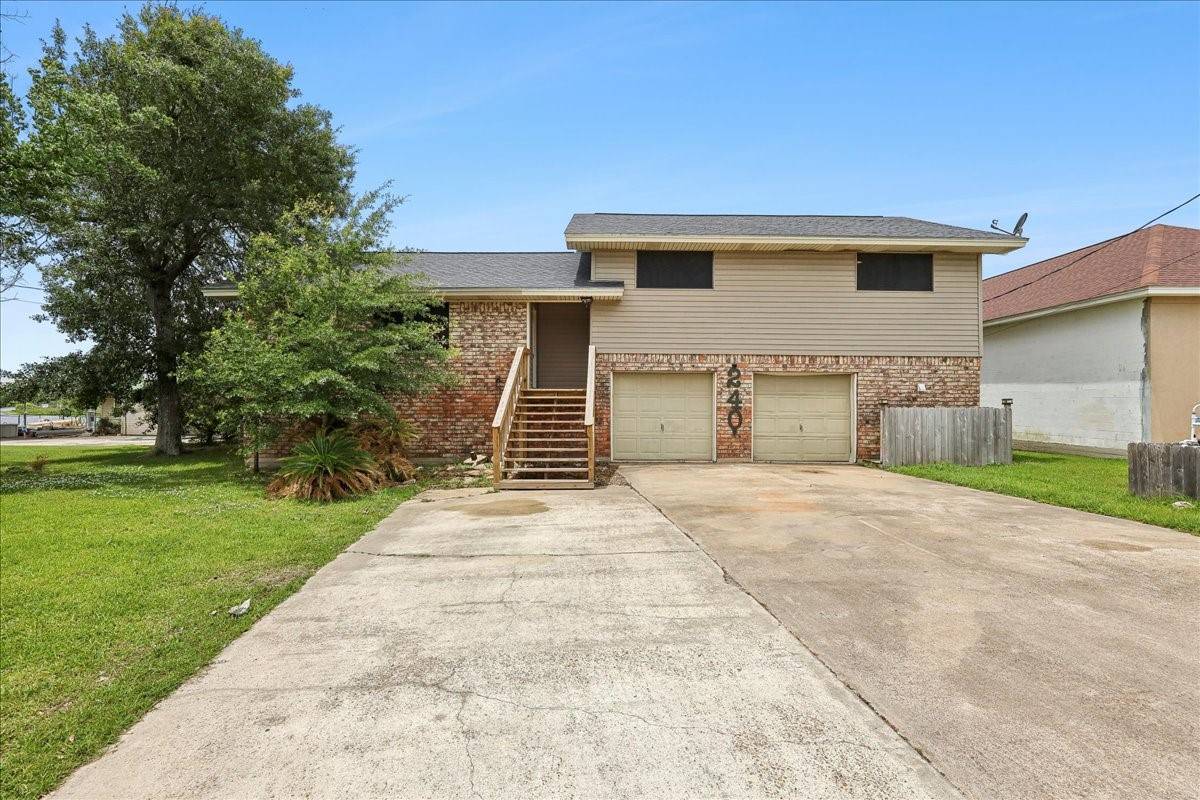 Bridge City, TX 77611,240 Berwick DR