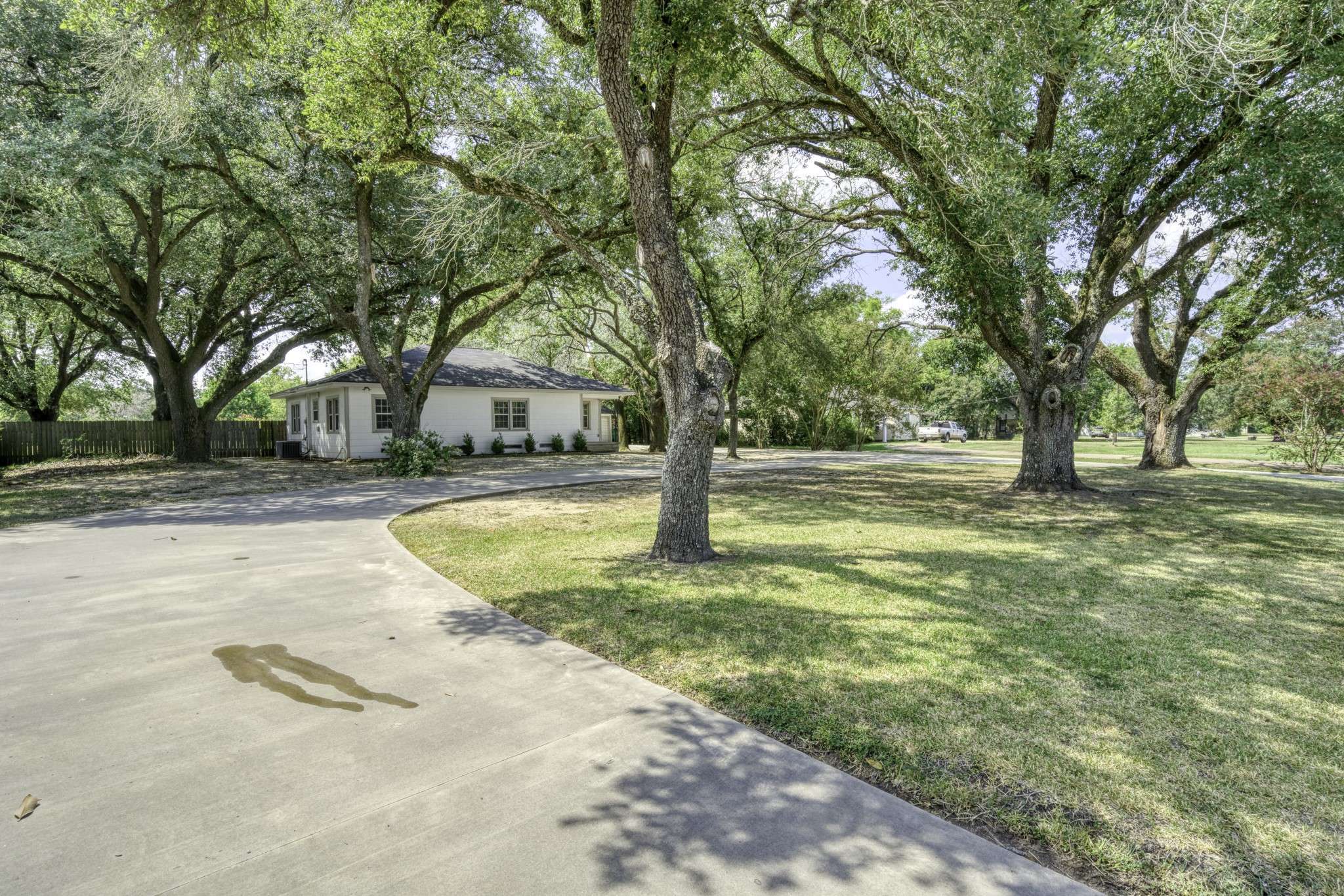 Madisonville, TX 77864,1414 E Main ST