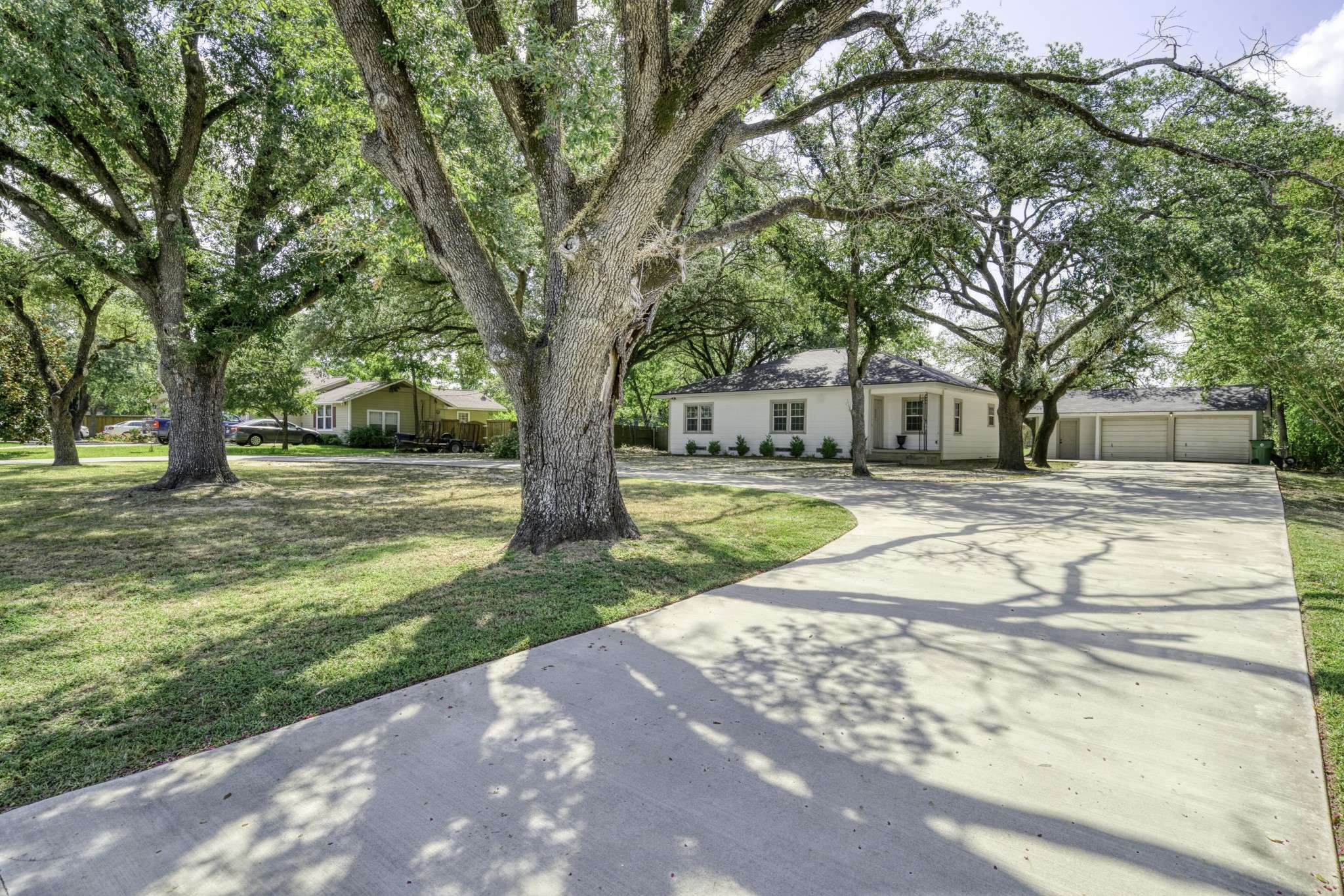 Madisonville, TX 77864,1414 E Main ST