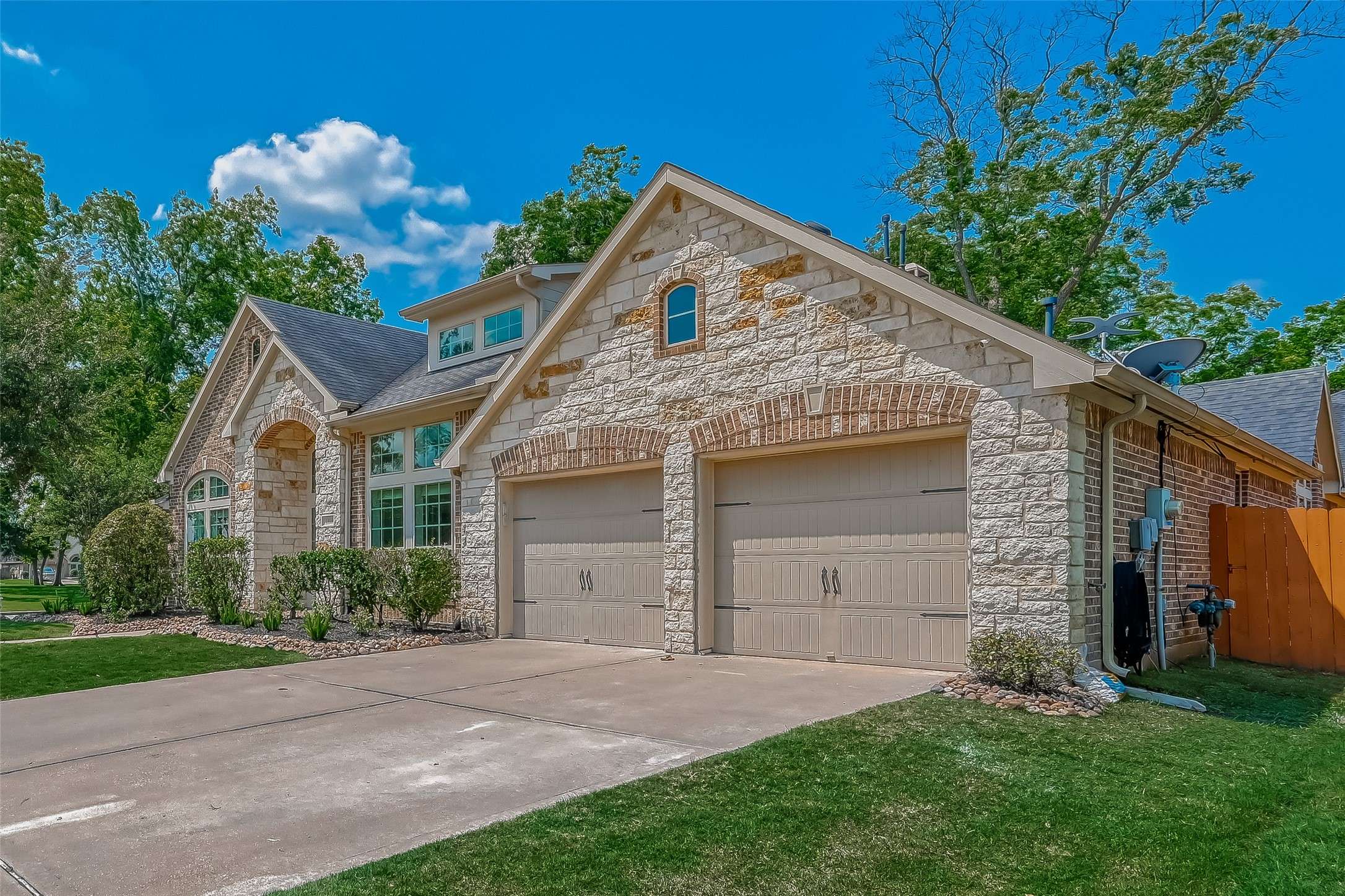 Sugar Land, TX 77479,5918 Emmit Creek LN