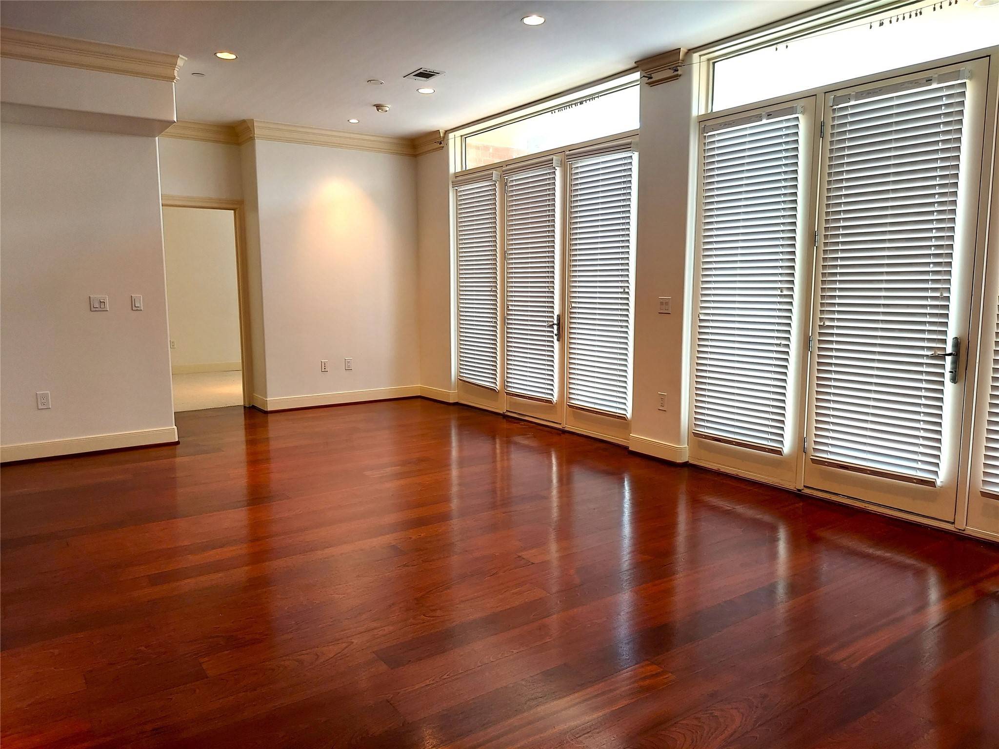Houston, TX 77019,1419 Montrose BLVD #601