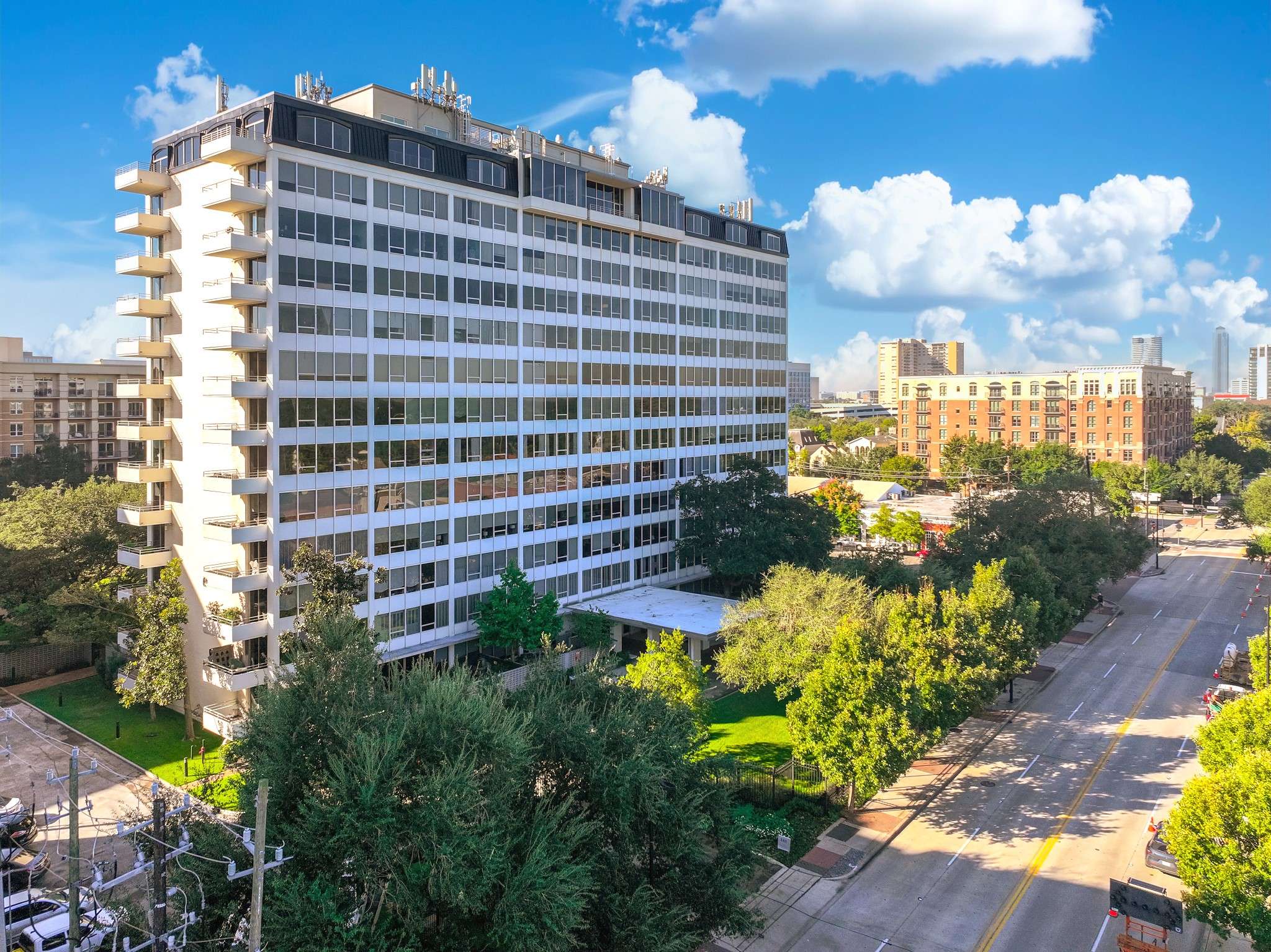 Houston, TX 77098,2701 Westheimer RD #6F