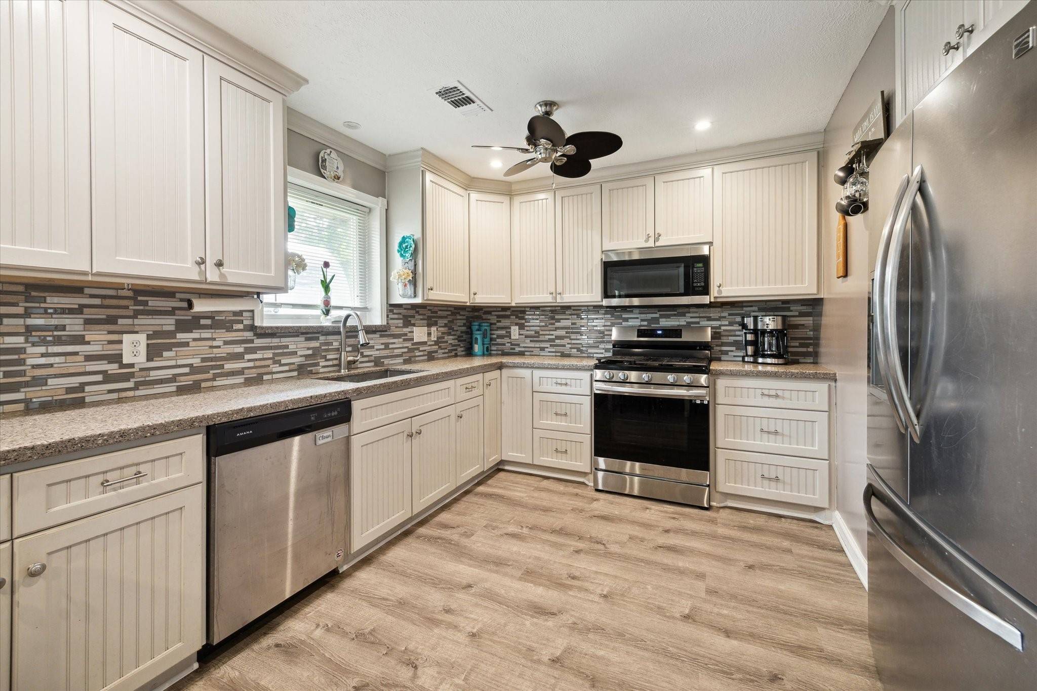 Houston, TX 77092,4123 Lou Anne LN