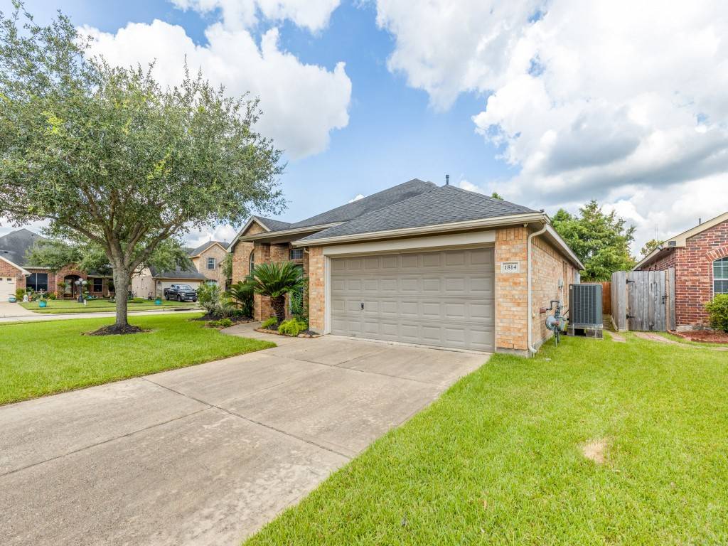 Fresno, TX 77545,1814 Lancaster Park CT