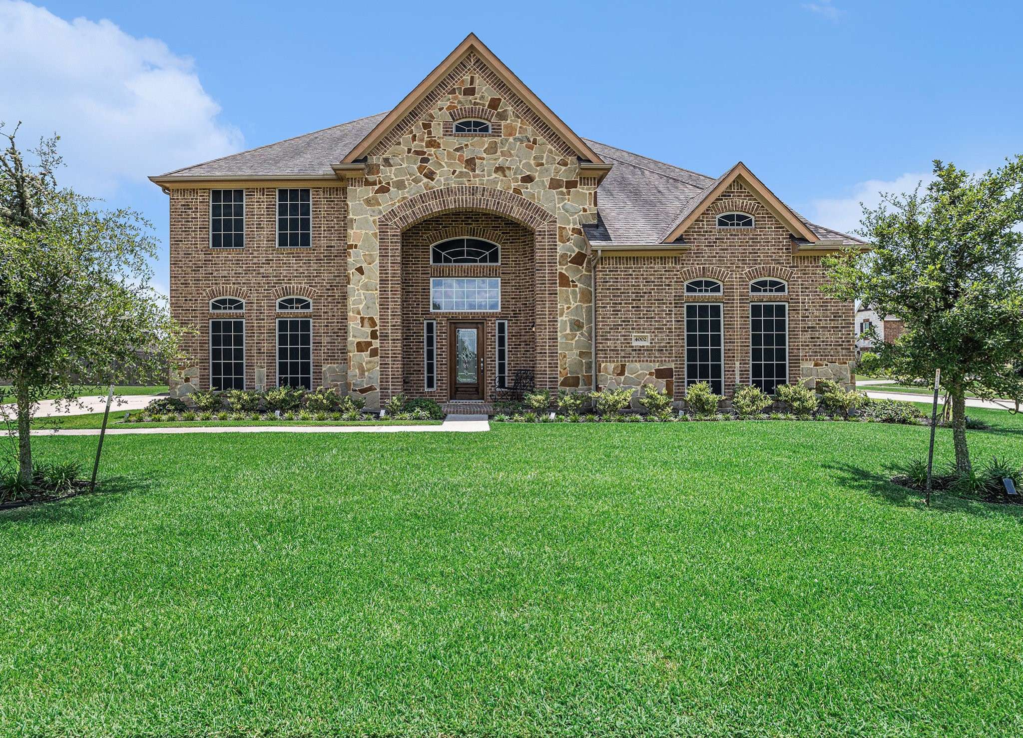Mont Belvieu, TX 77523,4002 Broadmoor DR