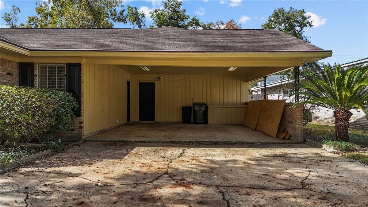 Liberty, TX 77575,115 Valley DR