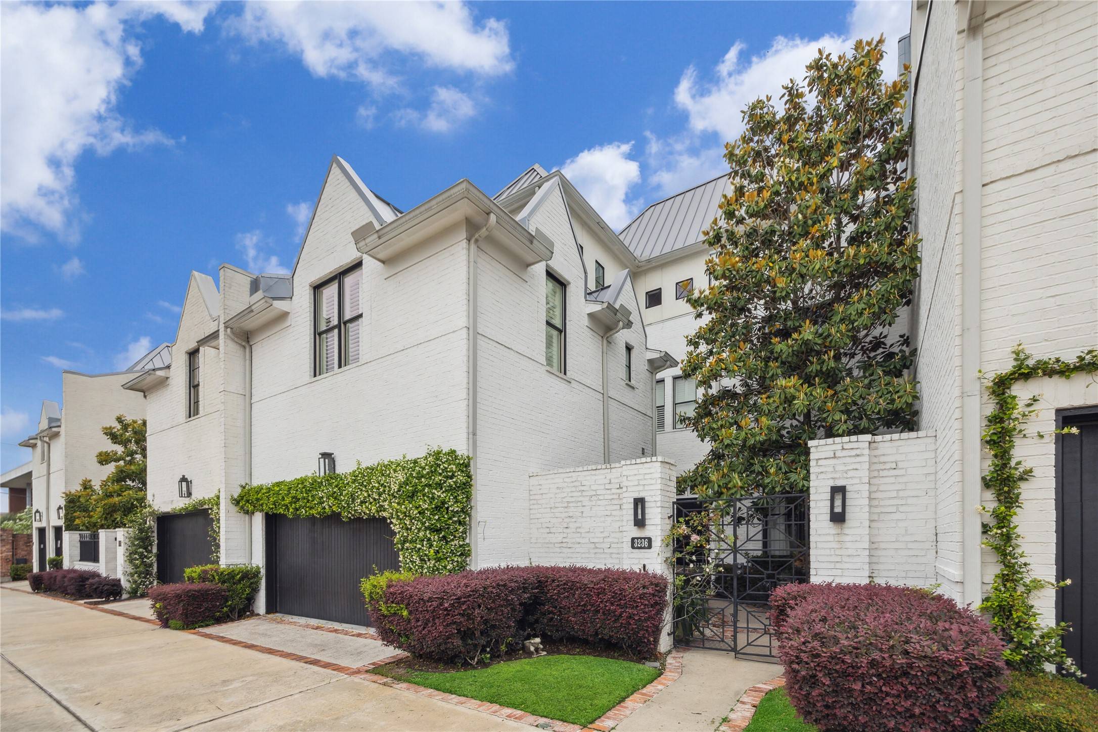 Houston, TX 77098,3236 Bammel LN