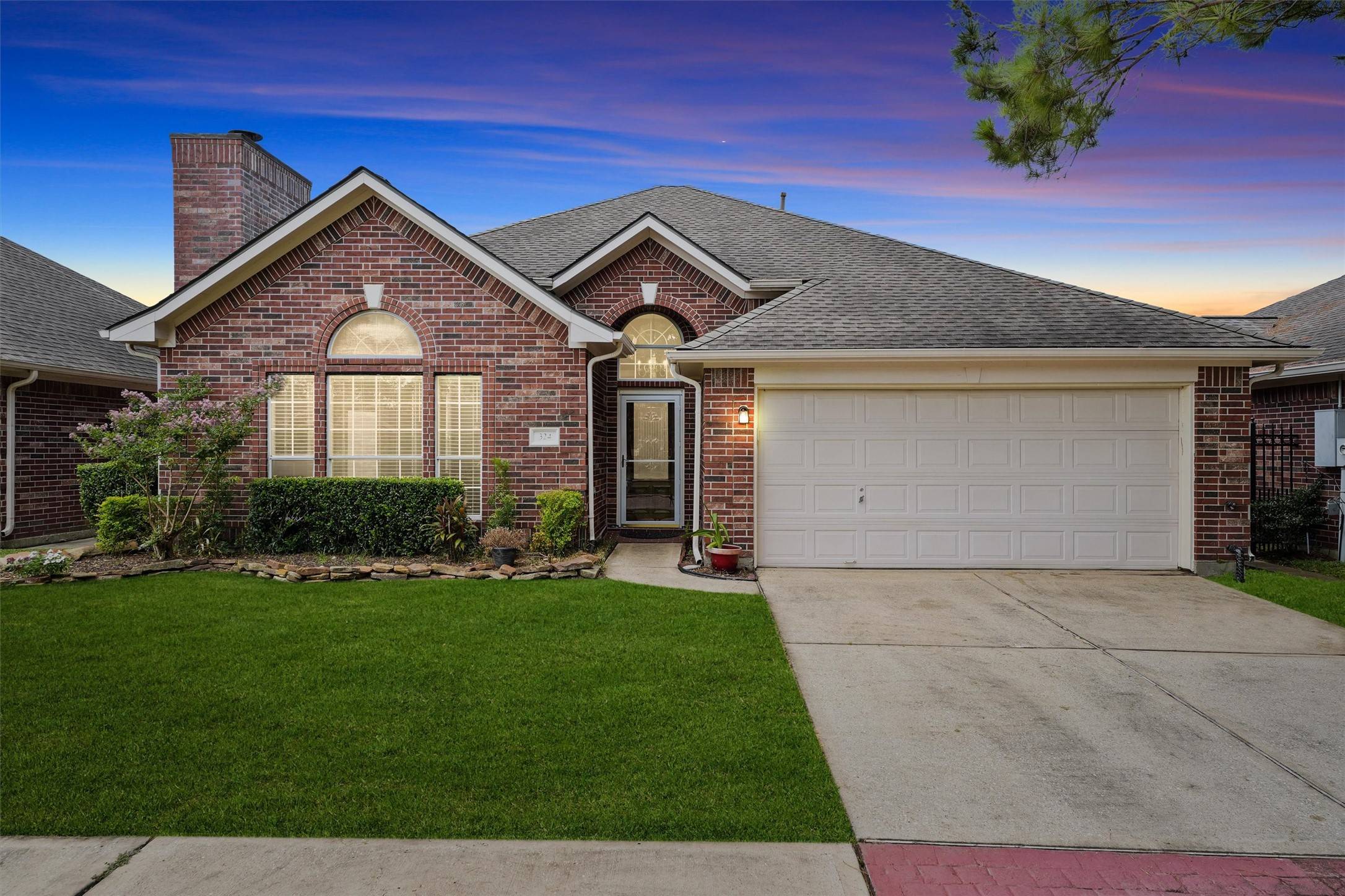 Friendswood, TX 77546,324 Pine Creek DR