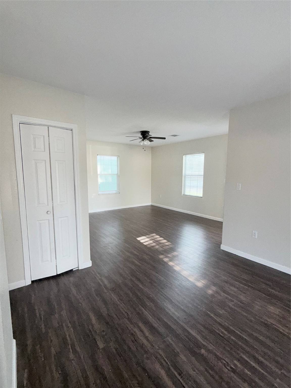 Baytown, TX 77520,210 E Homan ST