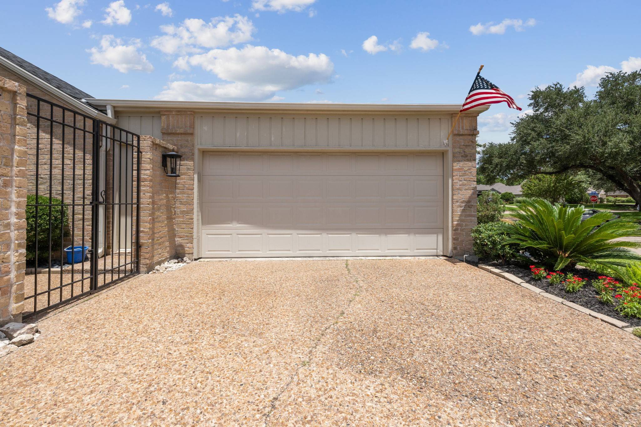 Sugar Land, TX 77478,326 Fox Briar LN