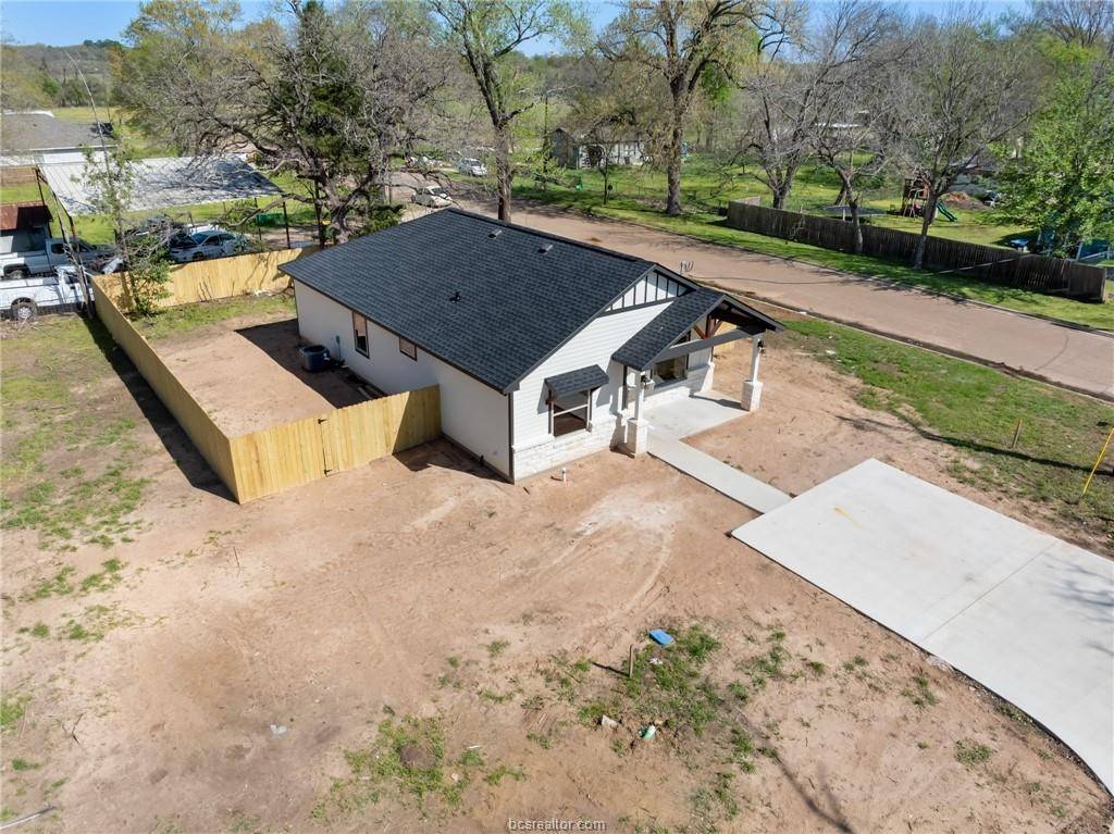 Hearne, TX 77859,502 Tenth