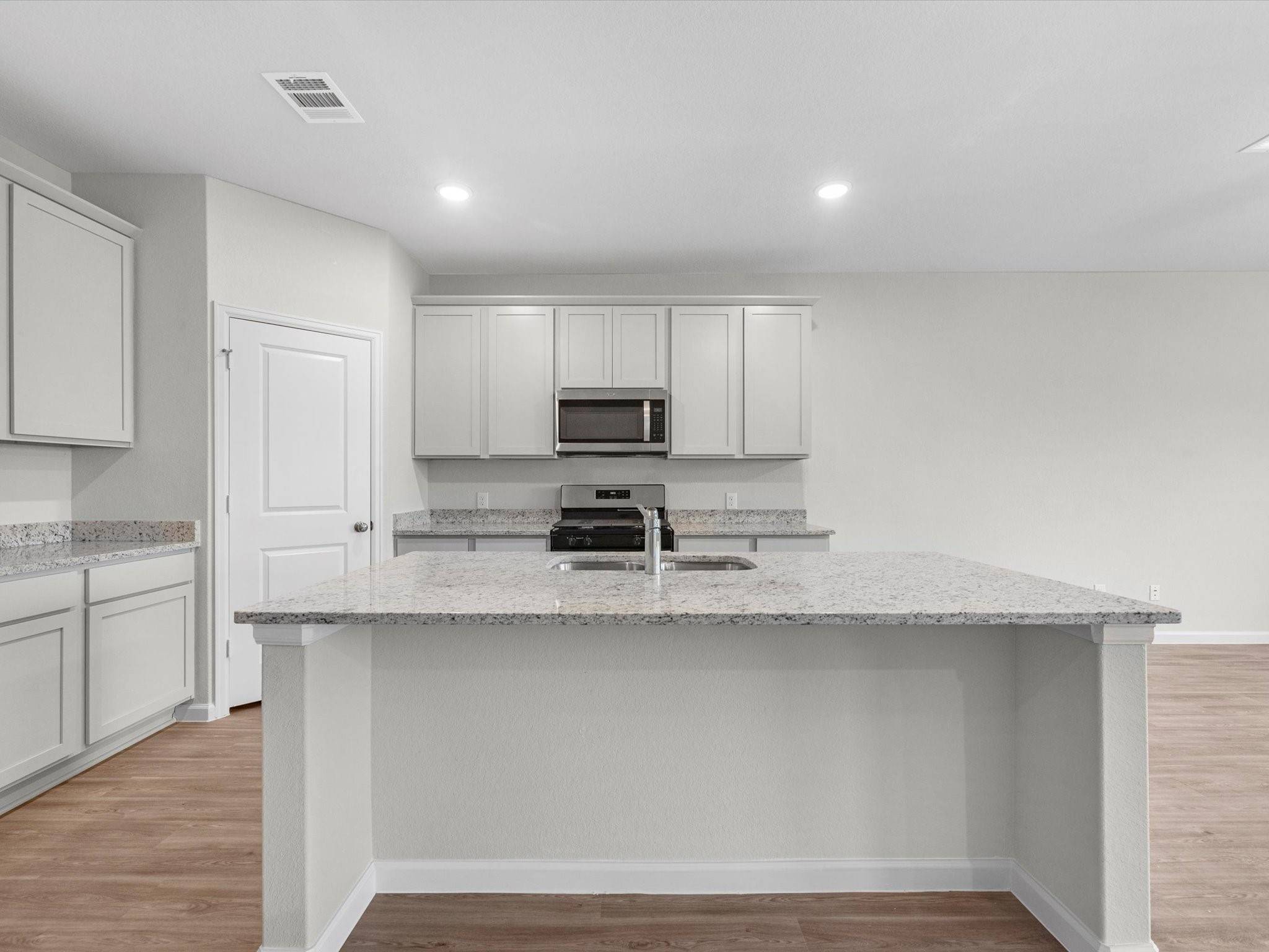 Navasota, TX 77868,2006 Champions DR