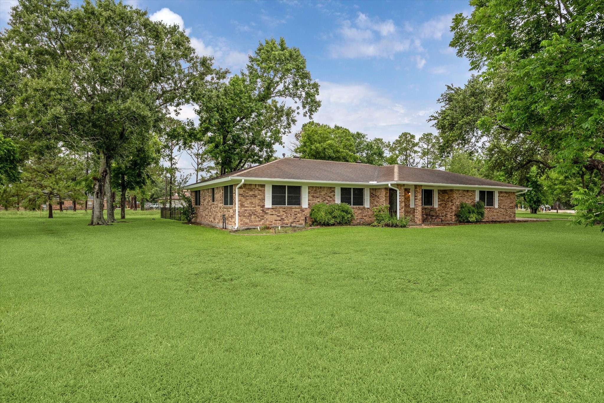 Pearland, TX 77581,2402 John ST