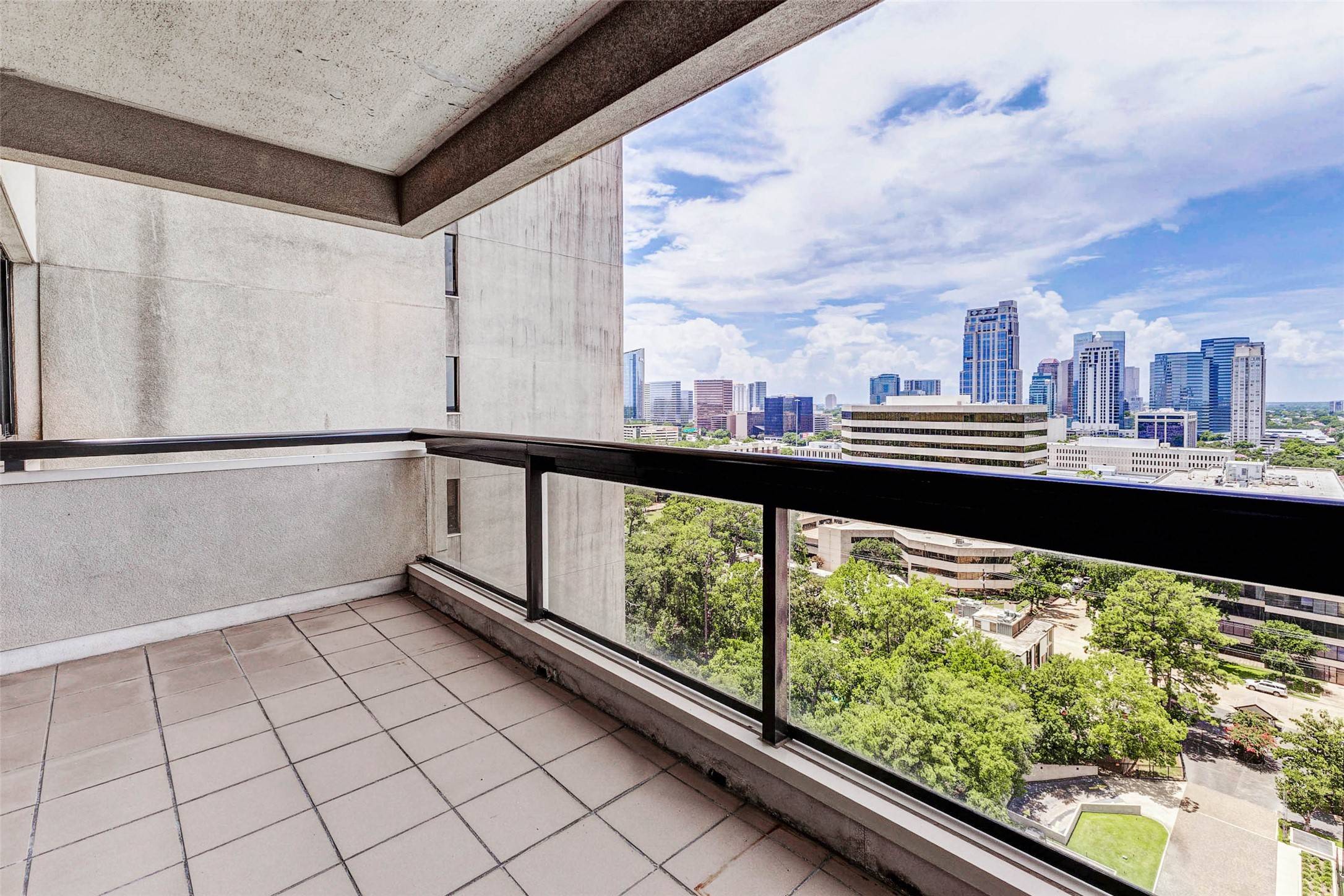 Houston, TX 77027,49 Briar Hollow LN #1801