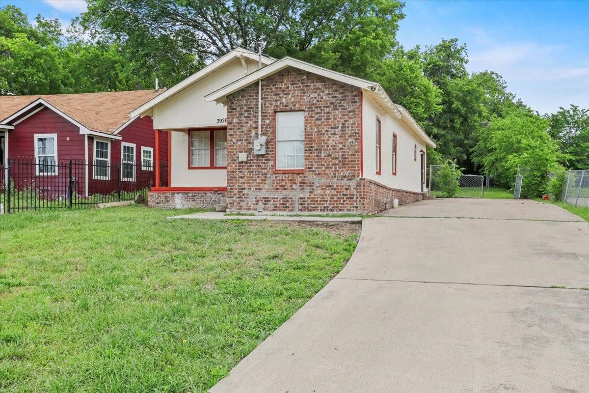 Dallas, TX 75216,3926 S Denley DR