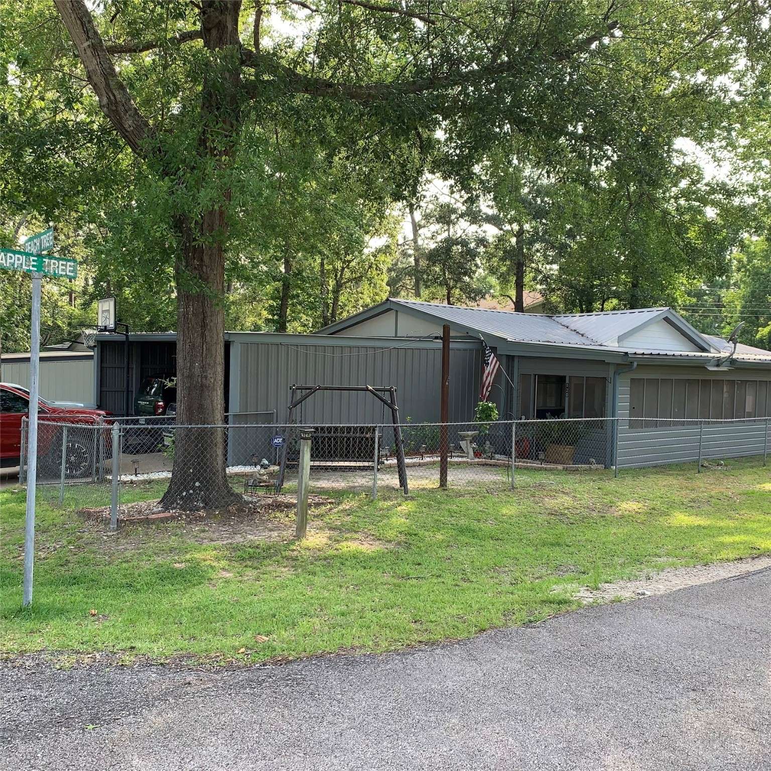 Livingston, TX 77351,120 Peach Tree