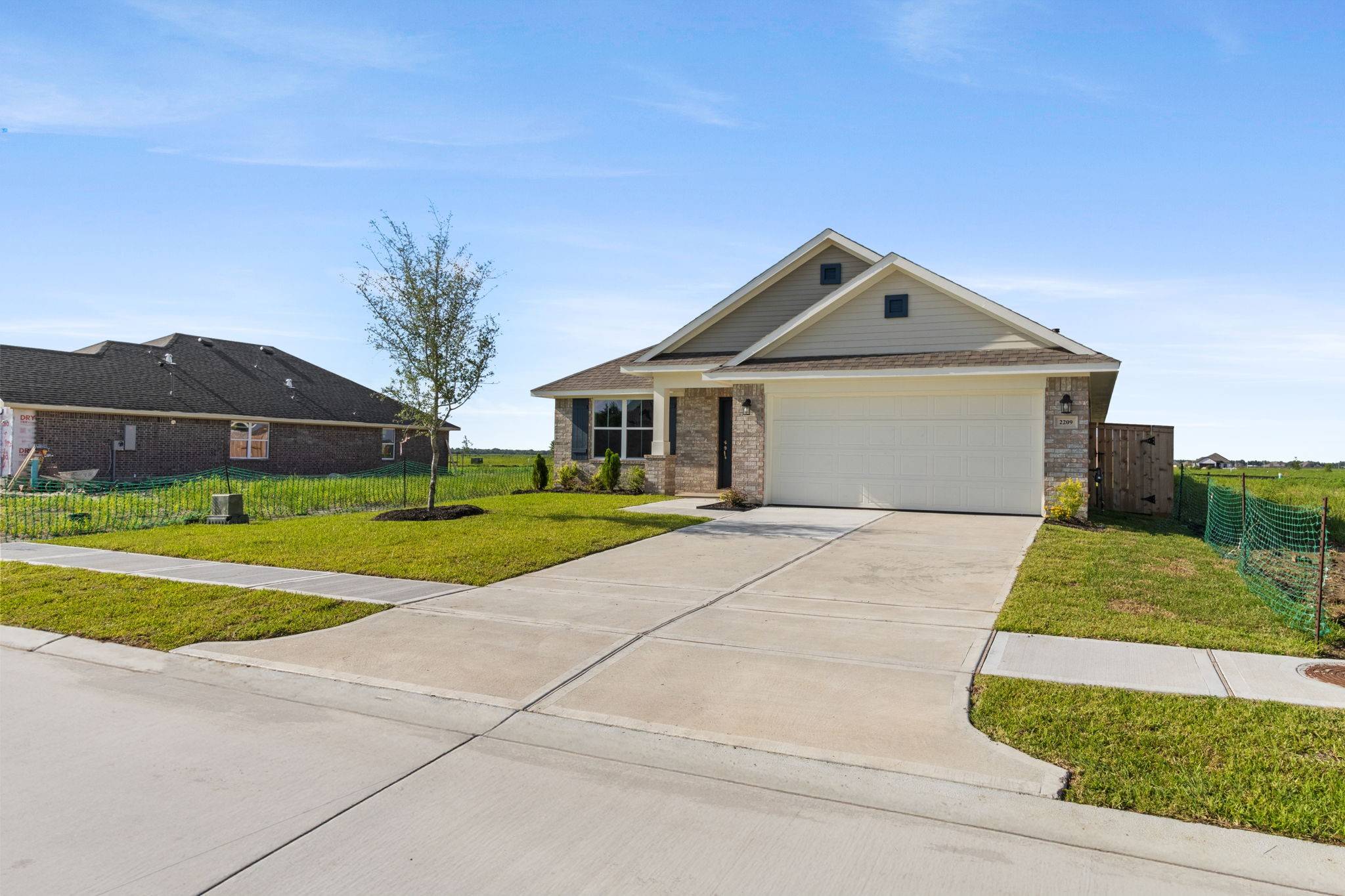 Dayton, TX 77525,2209 S POST OAK CIR