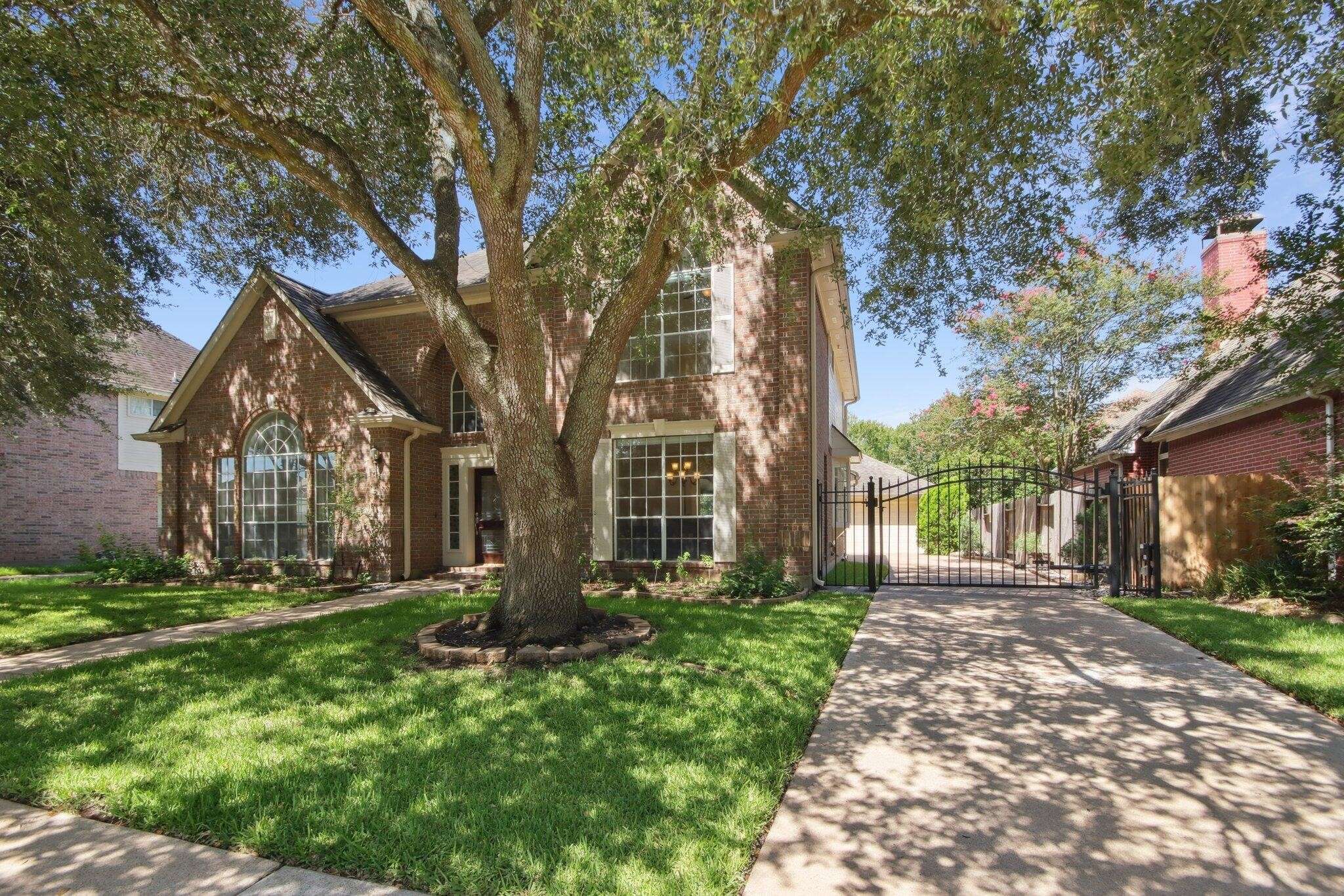 Sugar Land, TX 77479,806 Lakespur DR