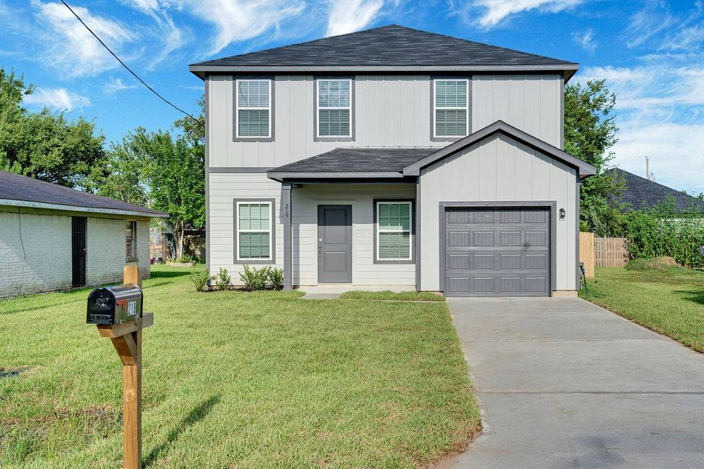 Texas City, TX 77591,112 S Rose St