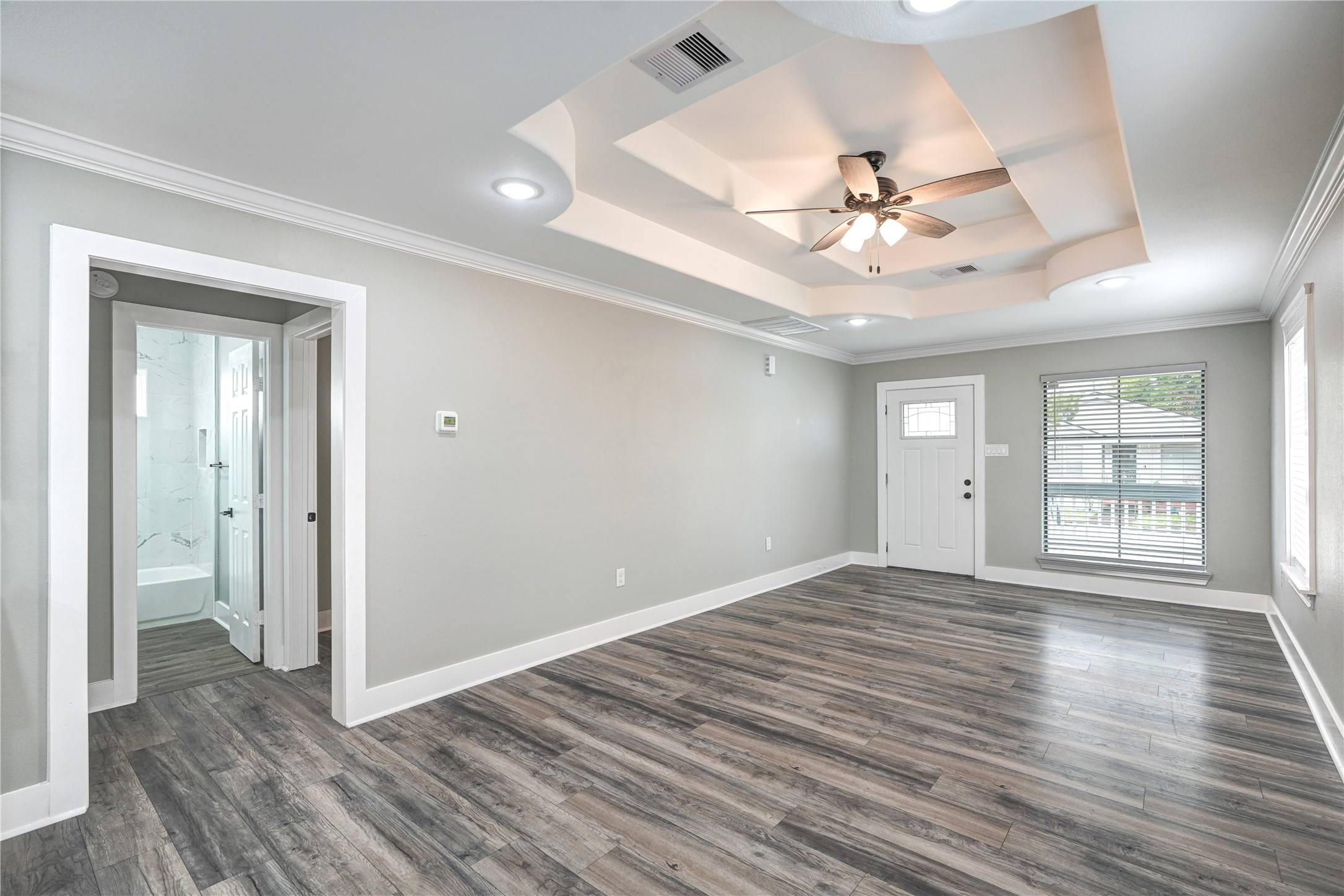Houston, TX 77022,813 E 32nd 1/2 ST