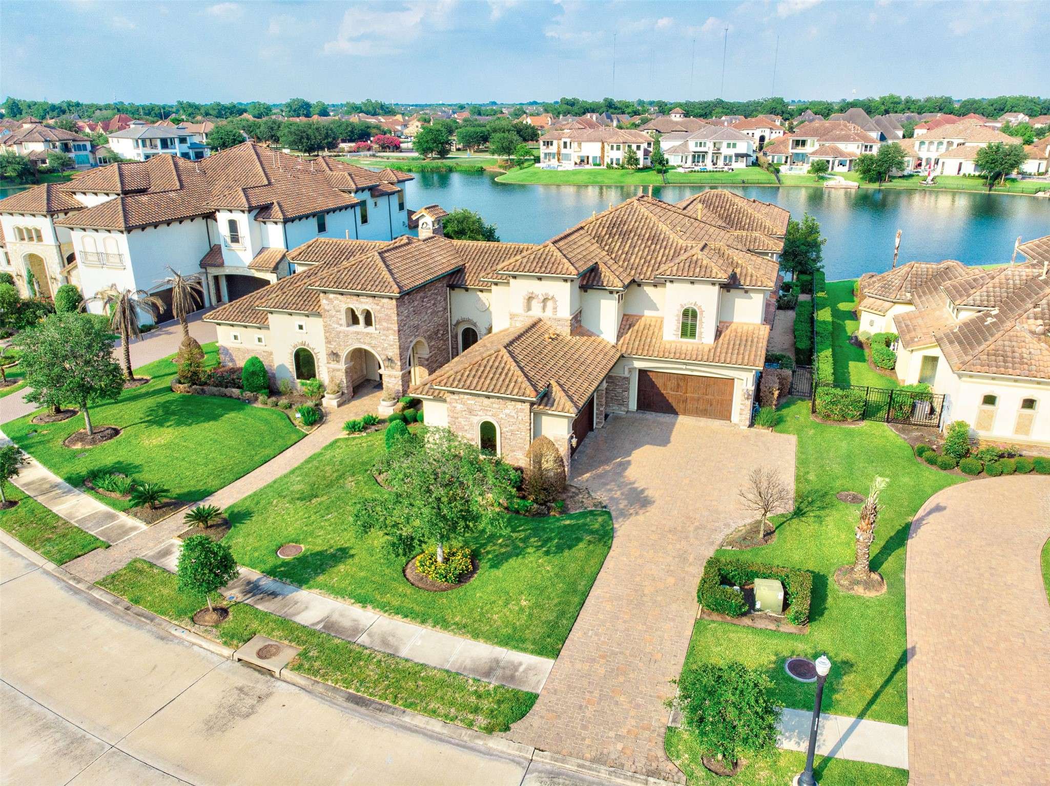 Sugar Land, TX 77479,14 Ivy Bend LN