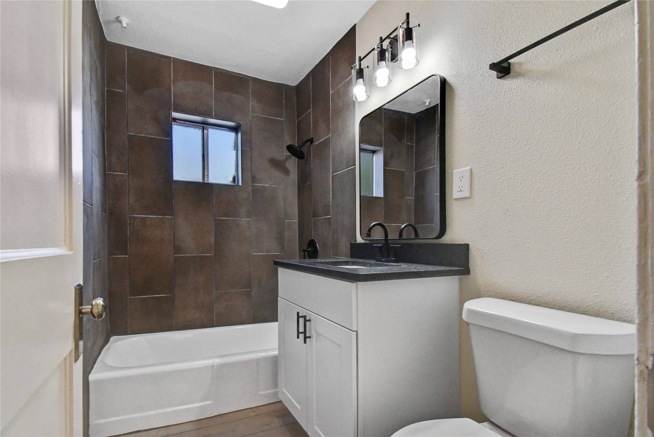 San Antonio, TX 78202,1904 E Crockett ST #2