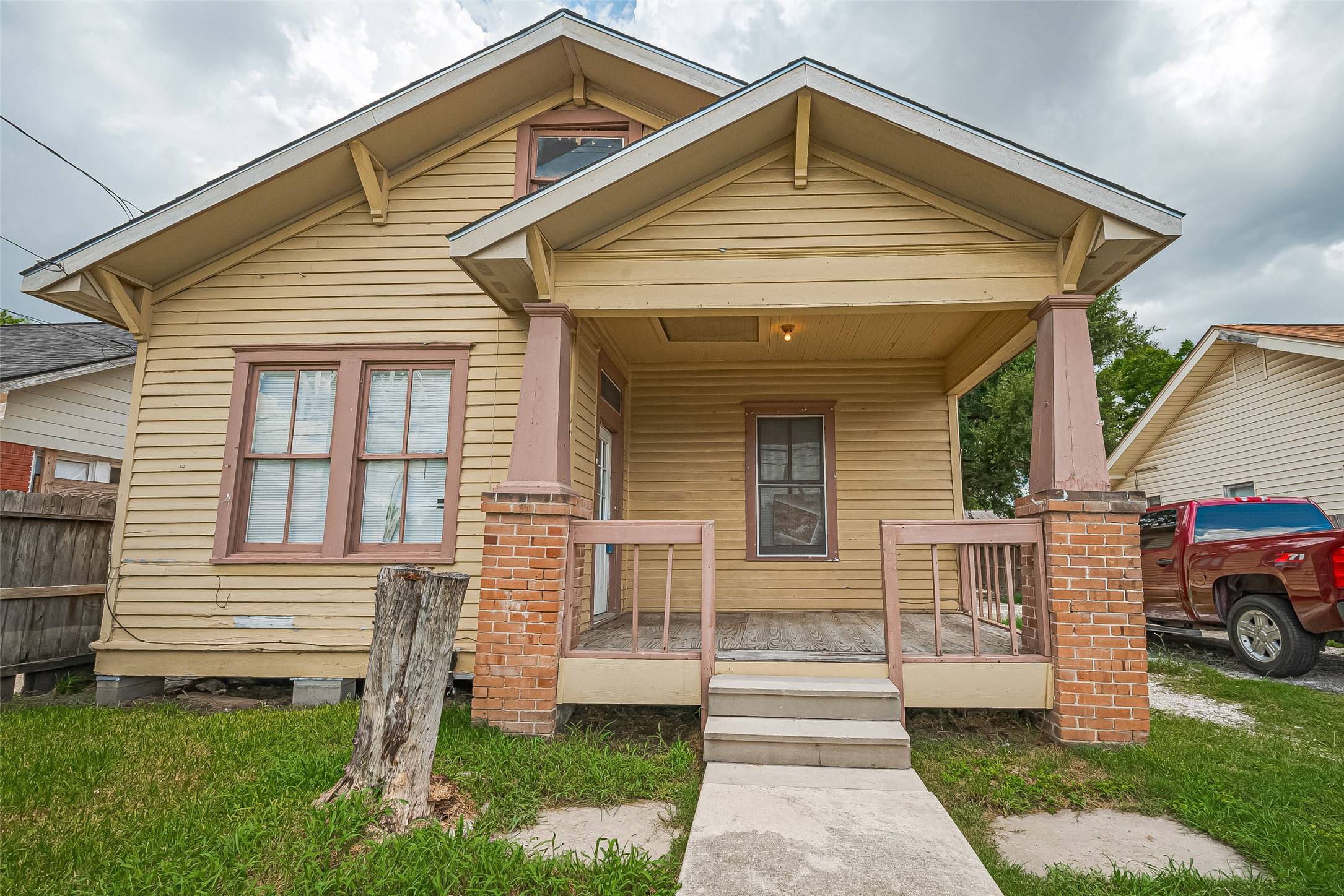Houston, TX 77011,6809 Sherman ST