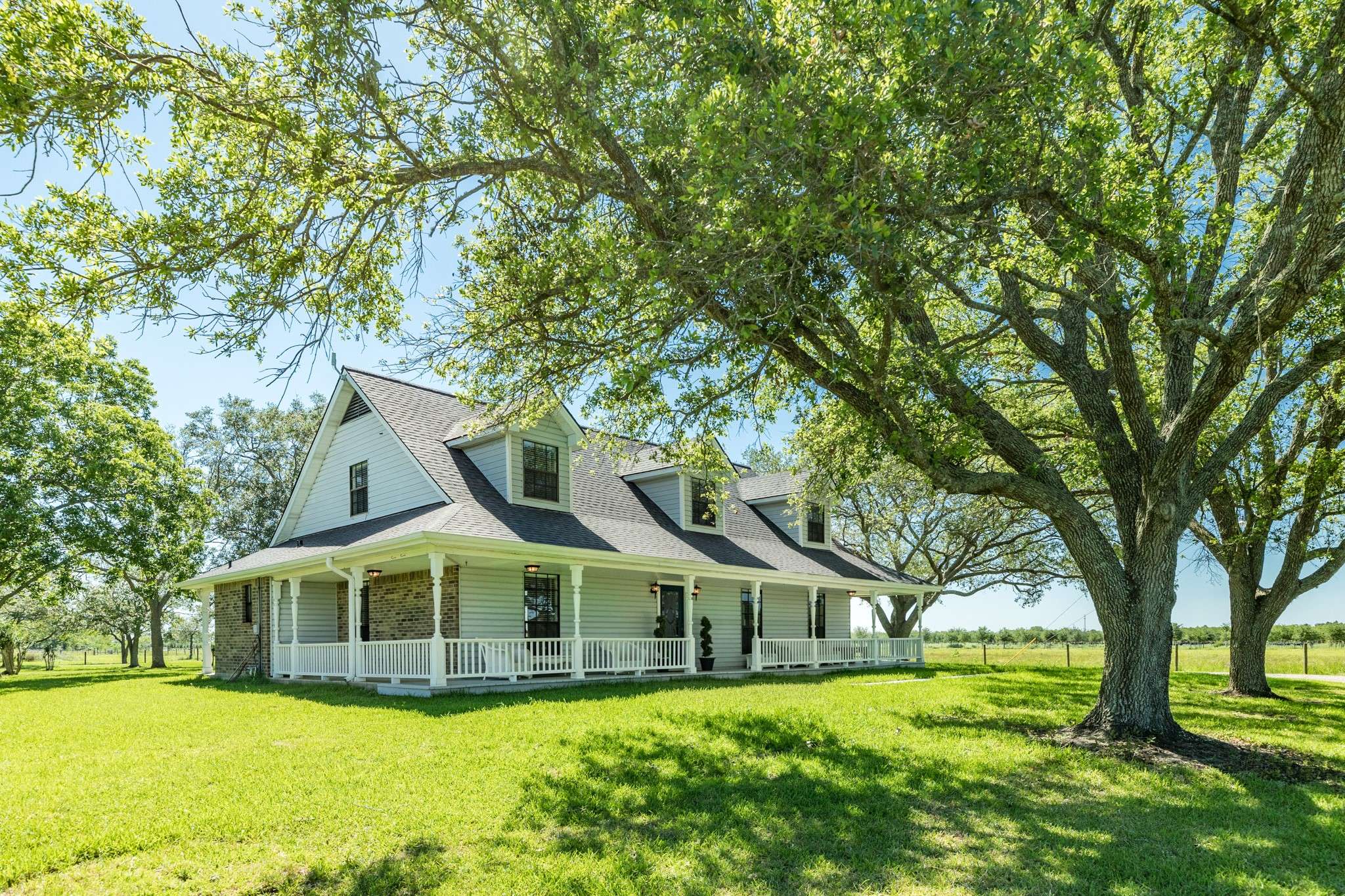 Liverpool, TX 77577,1816 County Road 192