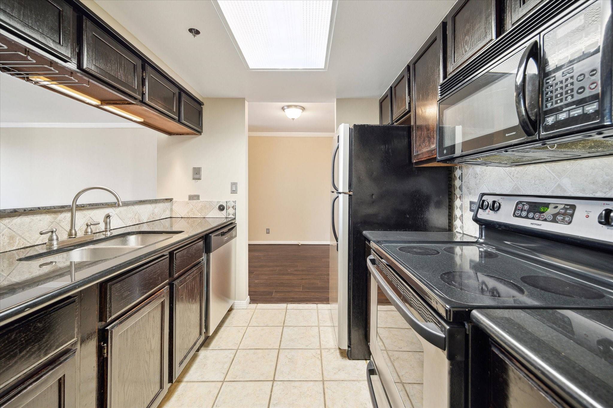 Houston, TX 77056,3525 Sage RD #805