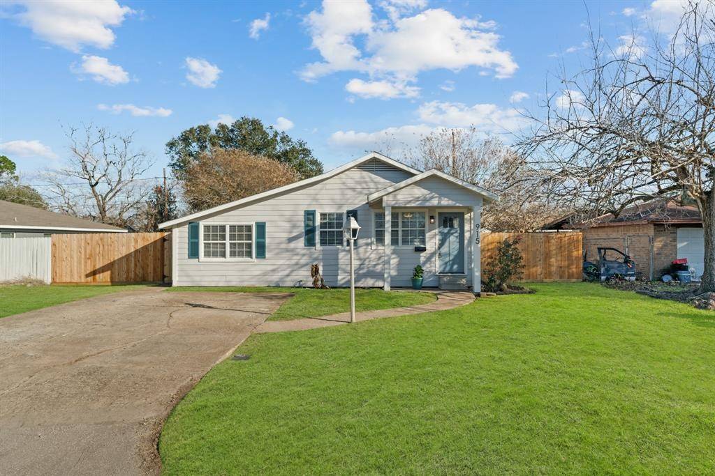 Rosenberg, TX 77471,915 Avenue E