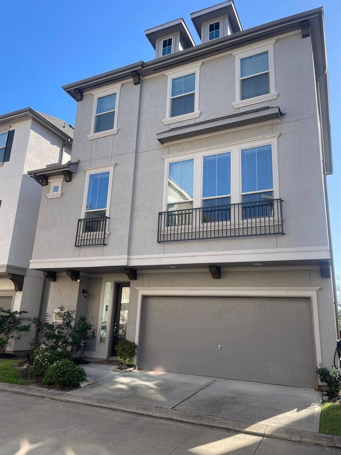 Houston, TX 77045,9611 Knights Station DR