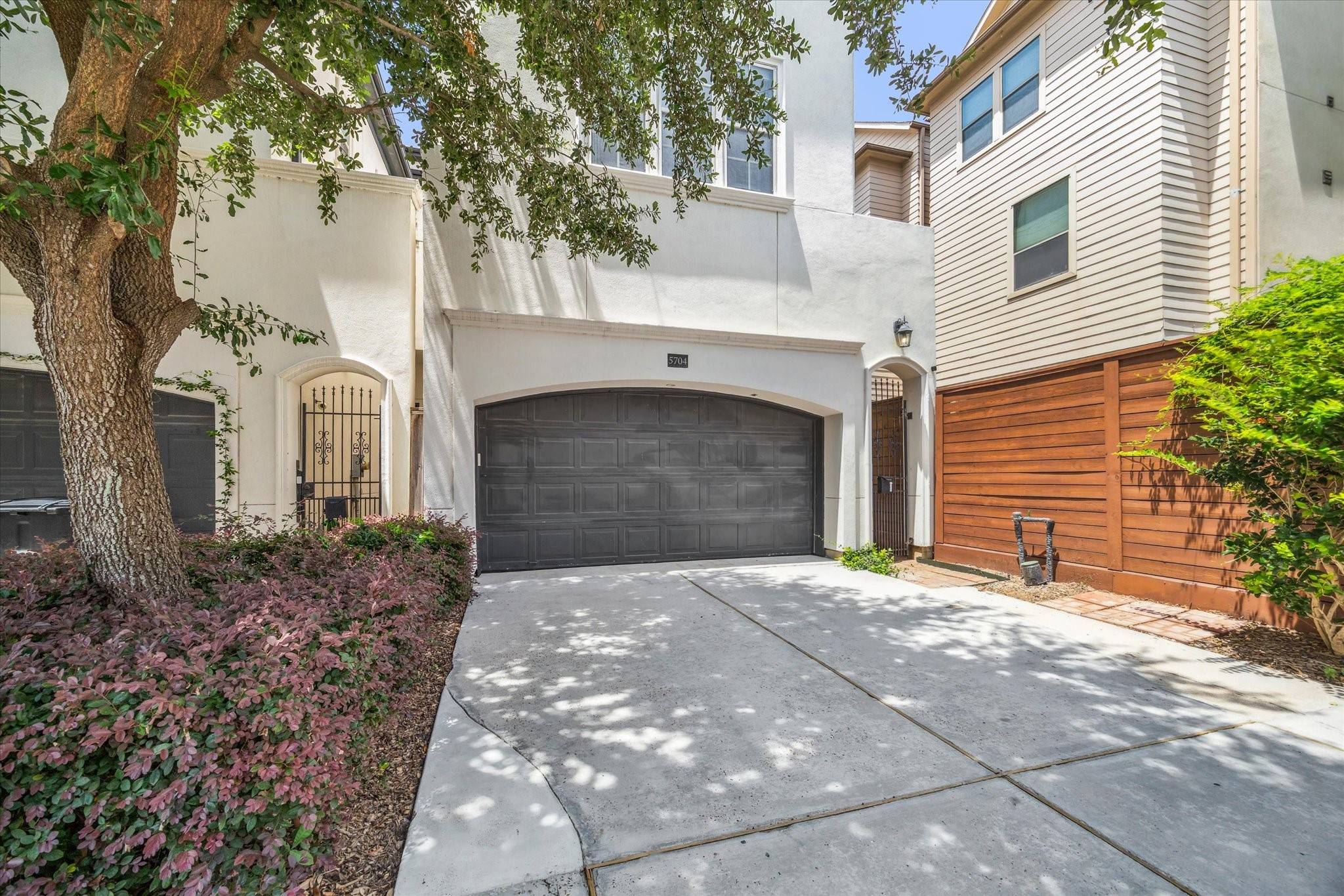 Houston, TX 77007,5704 Petty ST