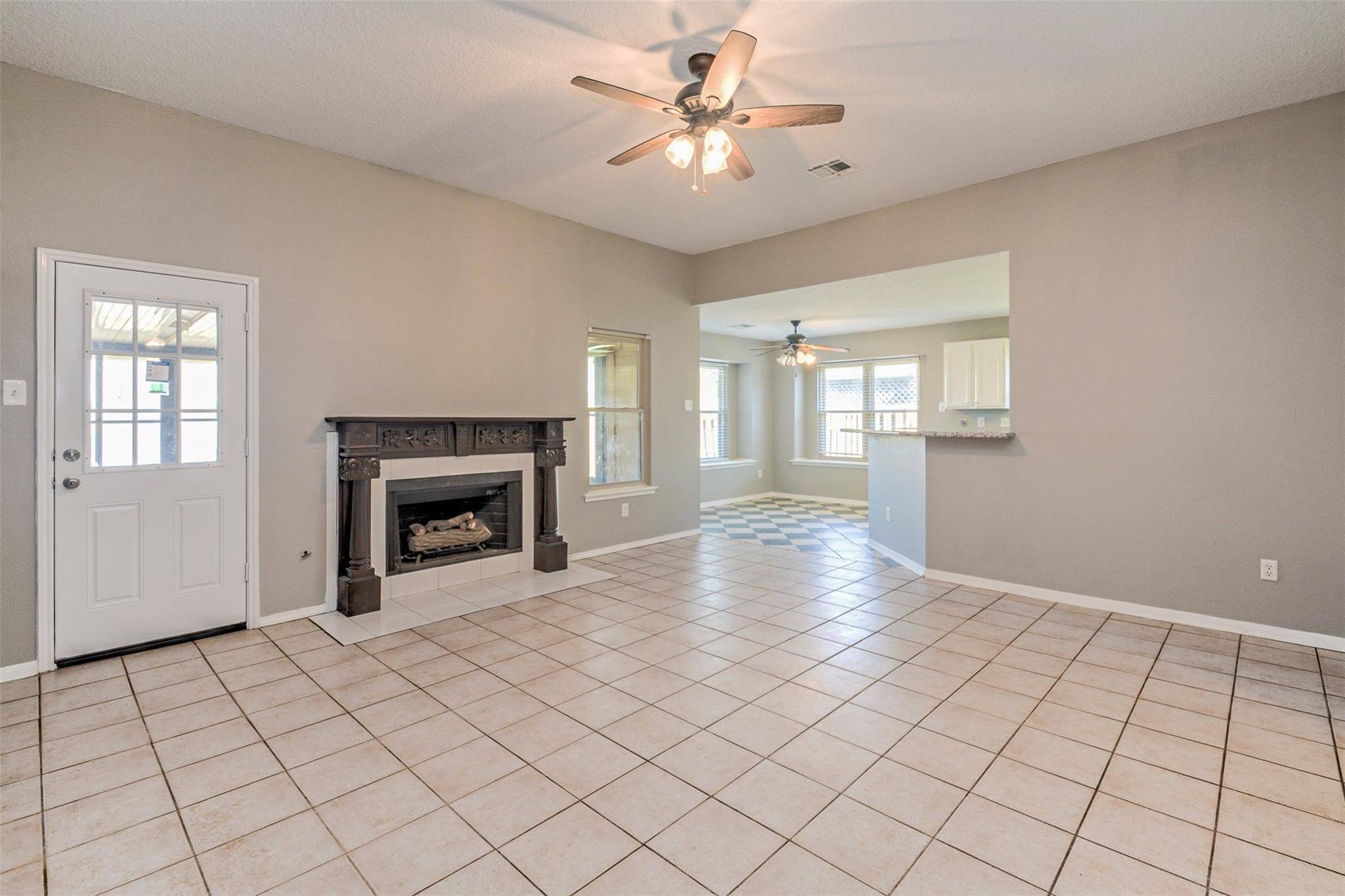 Dickinson, TX 77539,2410 Caroline ST