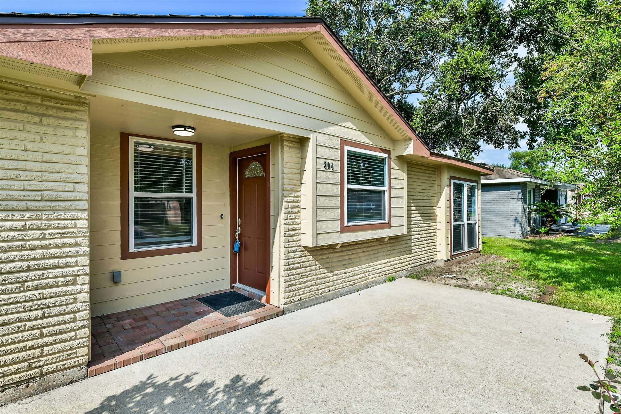 Friendswood, TX 77546,304 Bellmar LN