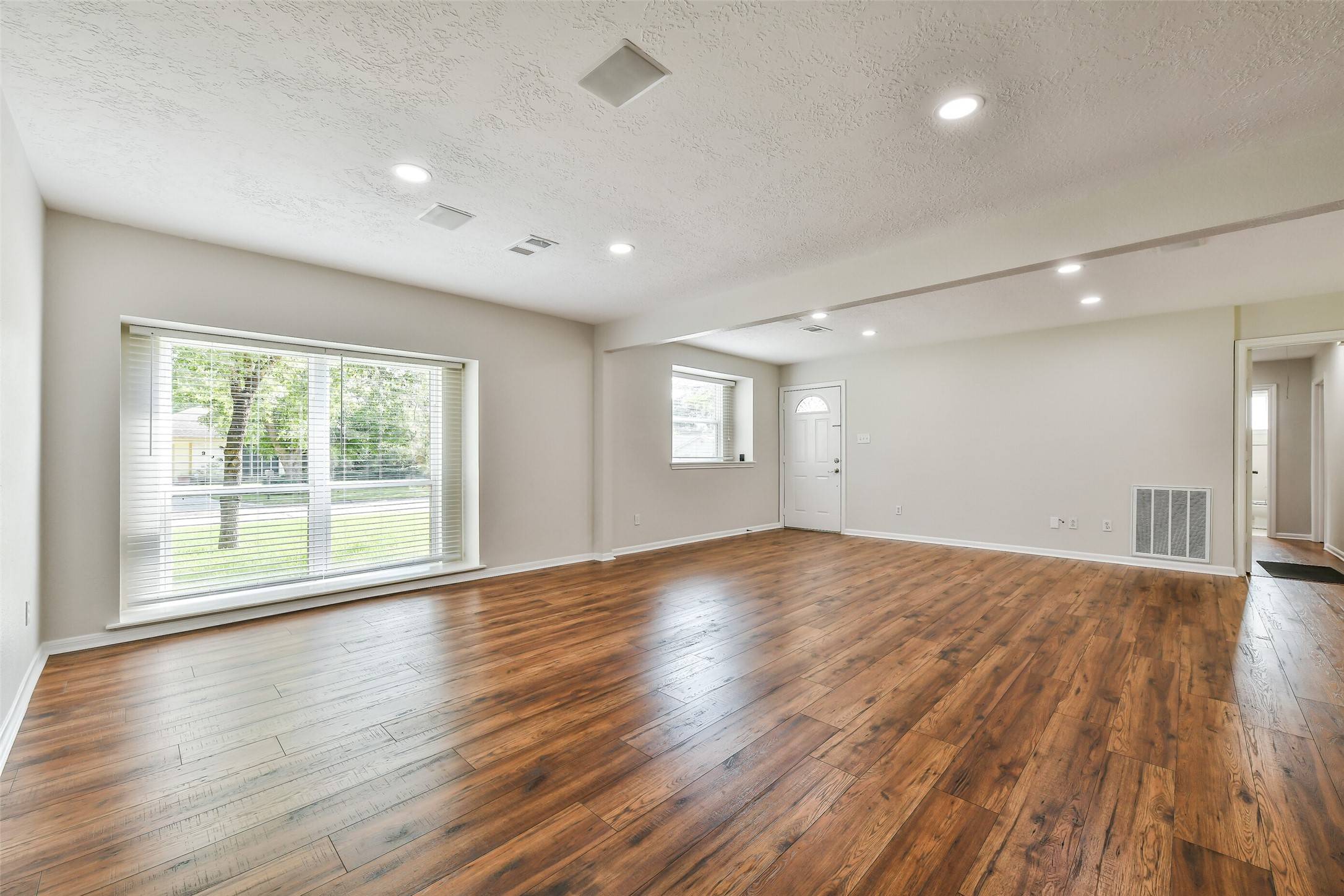 Friendswood, TX 77546,304 Bellmar LN