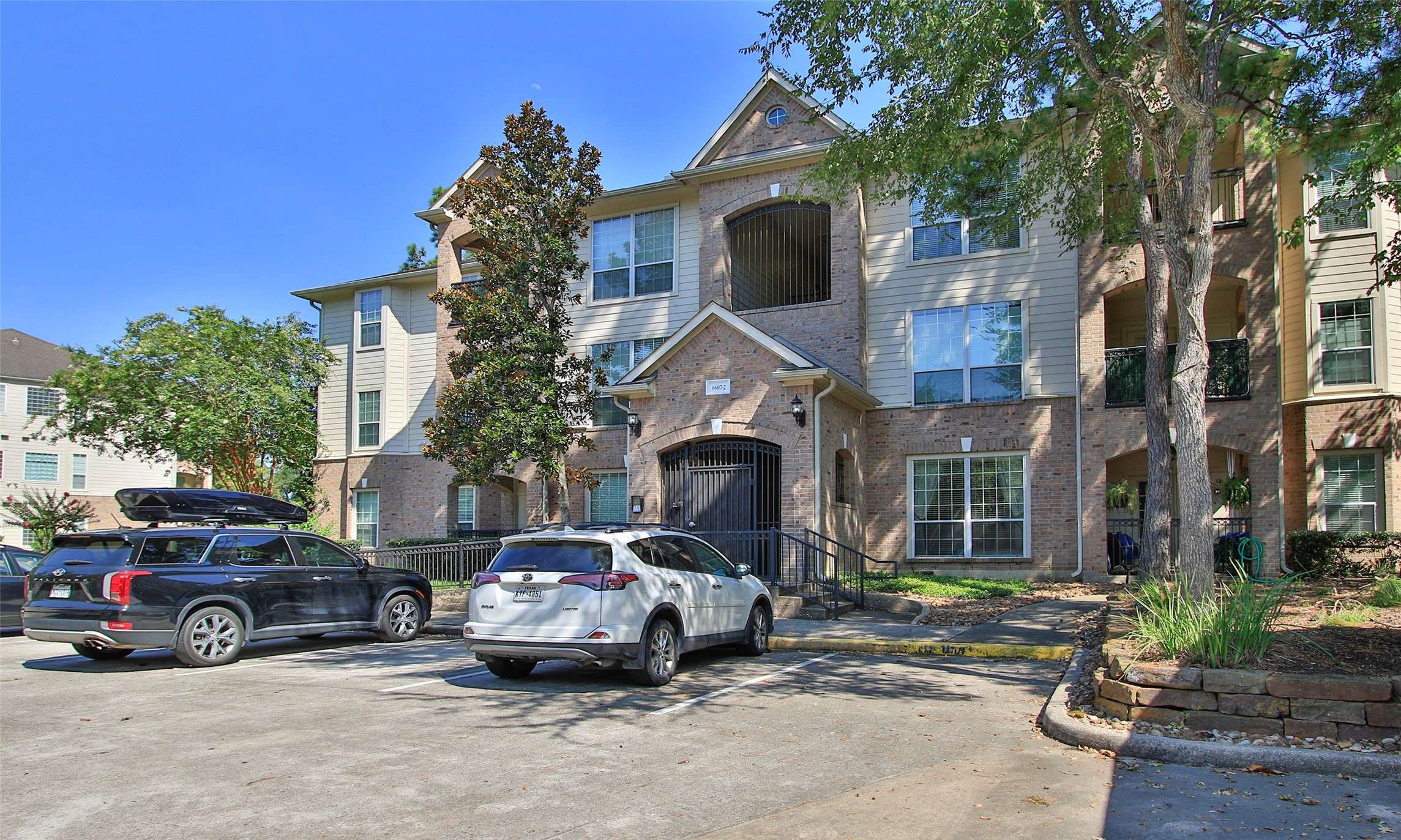 The Woodlands, TX 77382,6607 Lake Woodlands DR #223