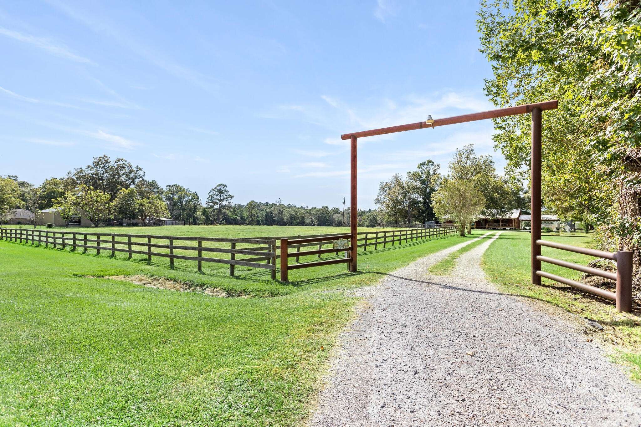 Saratoga, TX 77585,1511 Emilee RD