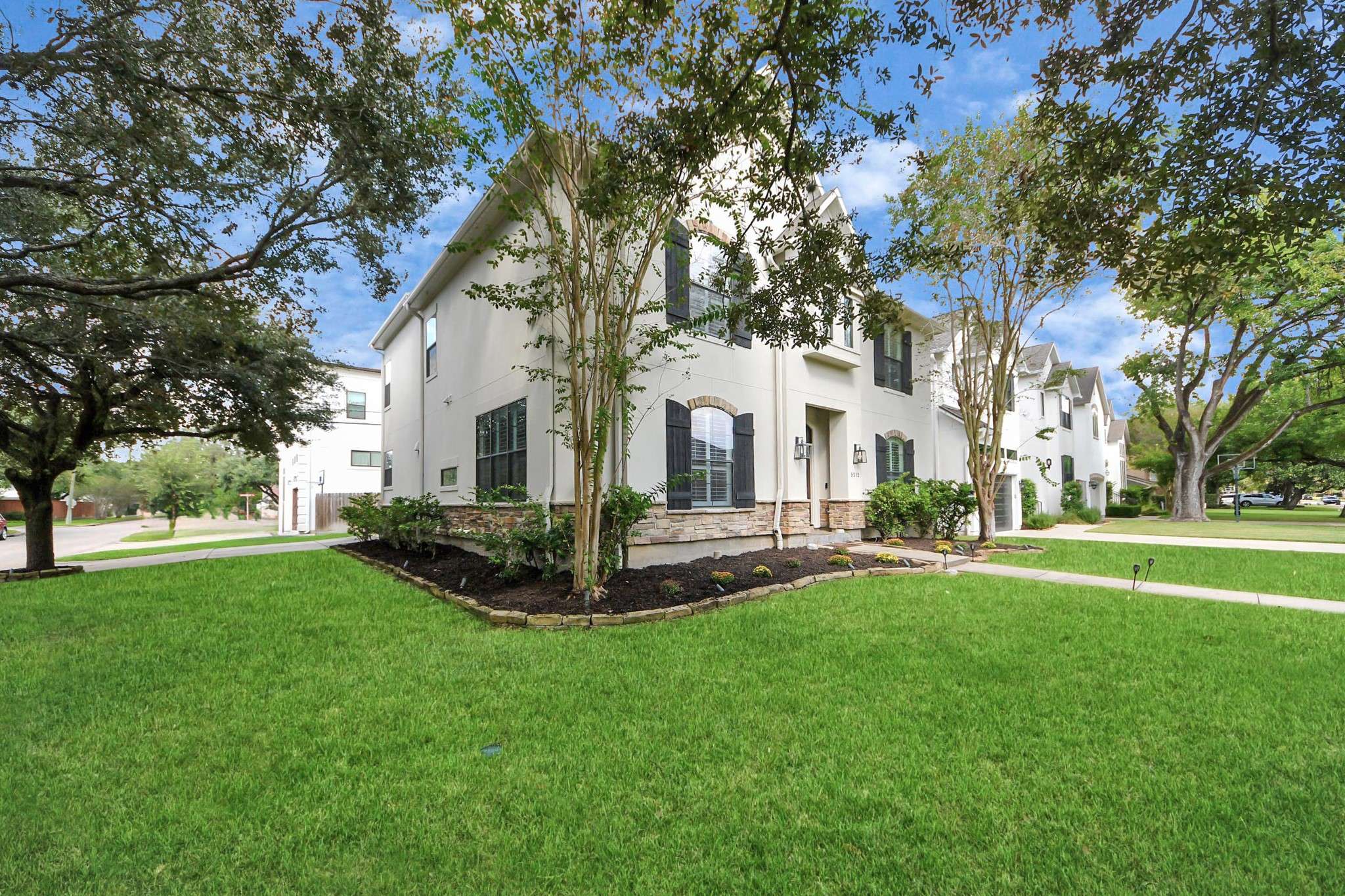 Bellaire, TX 77401,5212 Patrick Henry ST