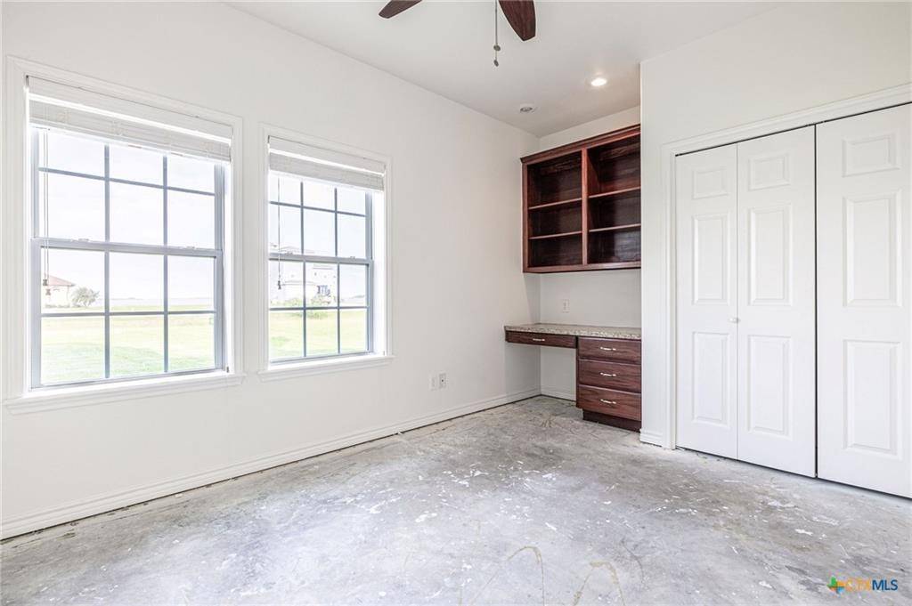 Port Lavaca, TX 77979,45 Blue Heron DR N